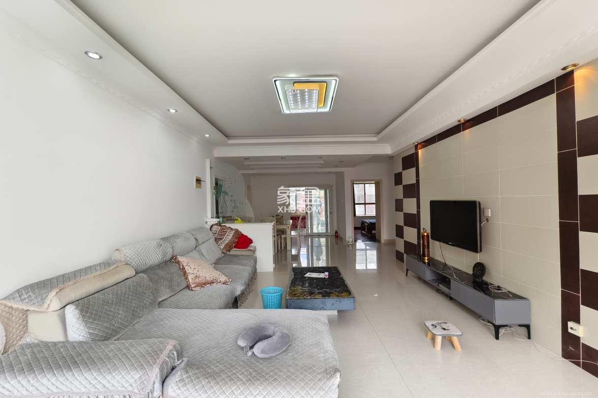 庐山恋 3室2厅1卫 2000.0元/月 庐山恋 3室2厅1卫 2000.0元/月室内图