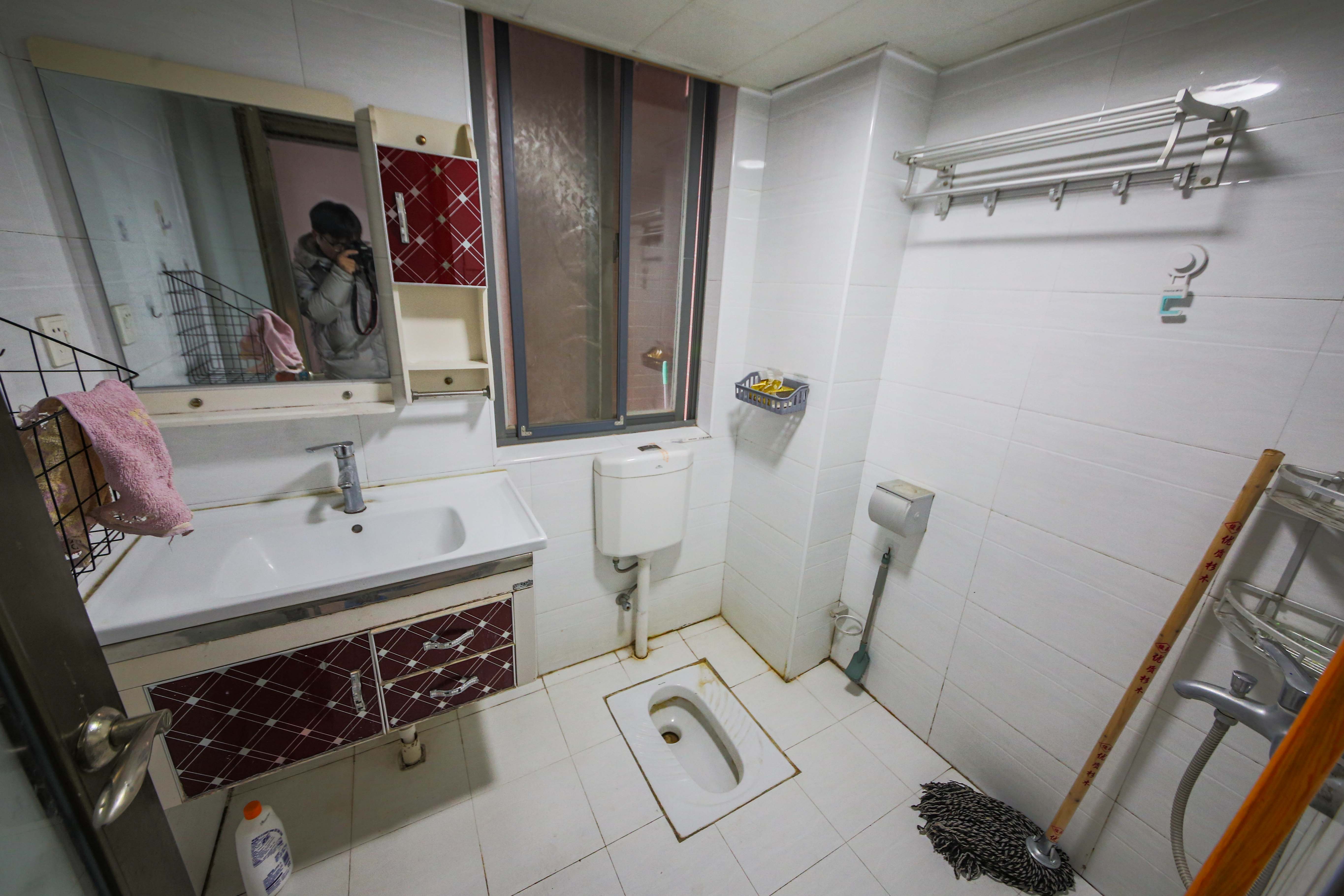 鑫远湘府华城  3室2厅2卫    142.8万 鑫远湘府华城  3室2厅2卫    142.8万卫生间