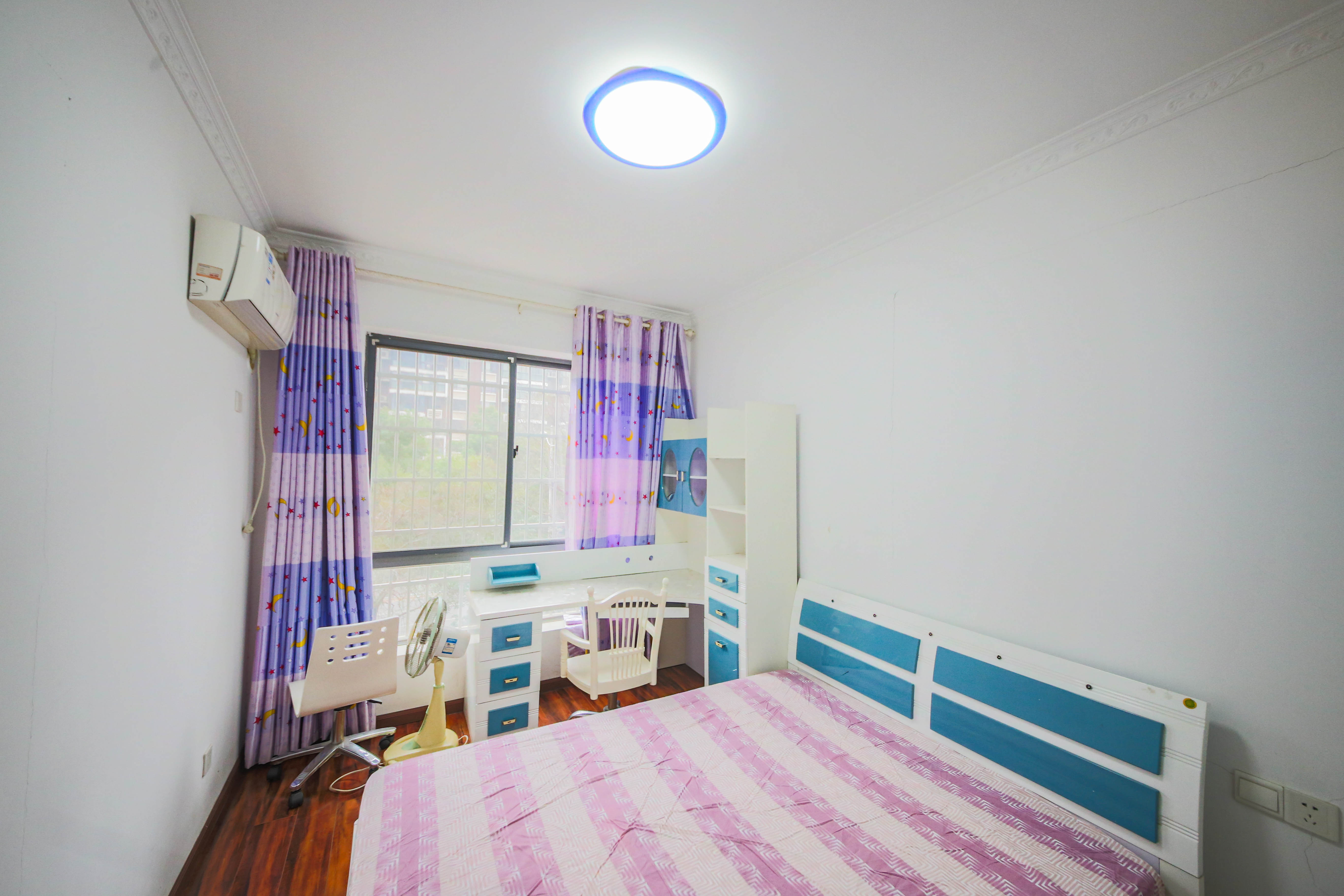 鑫远湘府华城  3室2厅2卫    142.8万 鑫远湘府华城  3室2厅2卫    142.8万卧室