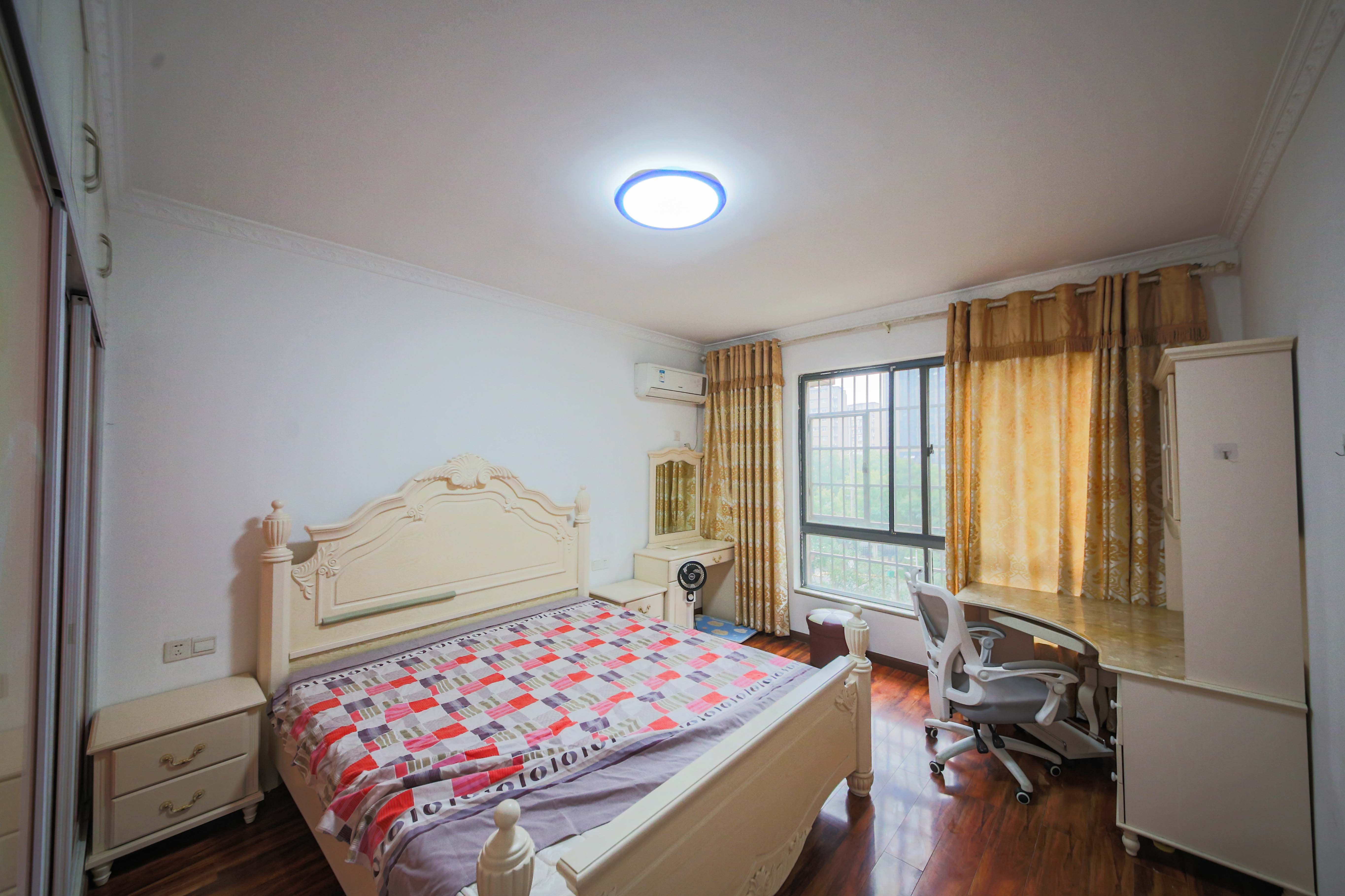 鑫远湘府华城  3室2厅2卫    142.8万 鑫远湘府华城  3室2厅2卫    142.8万卧室