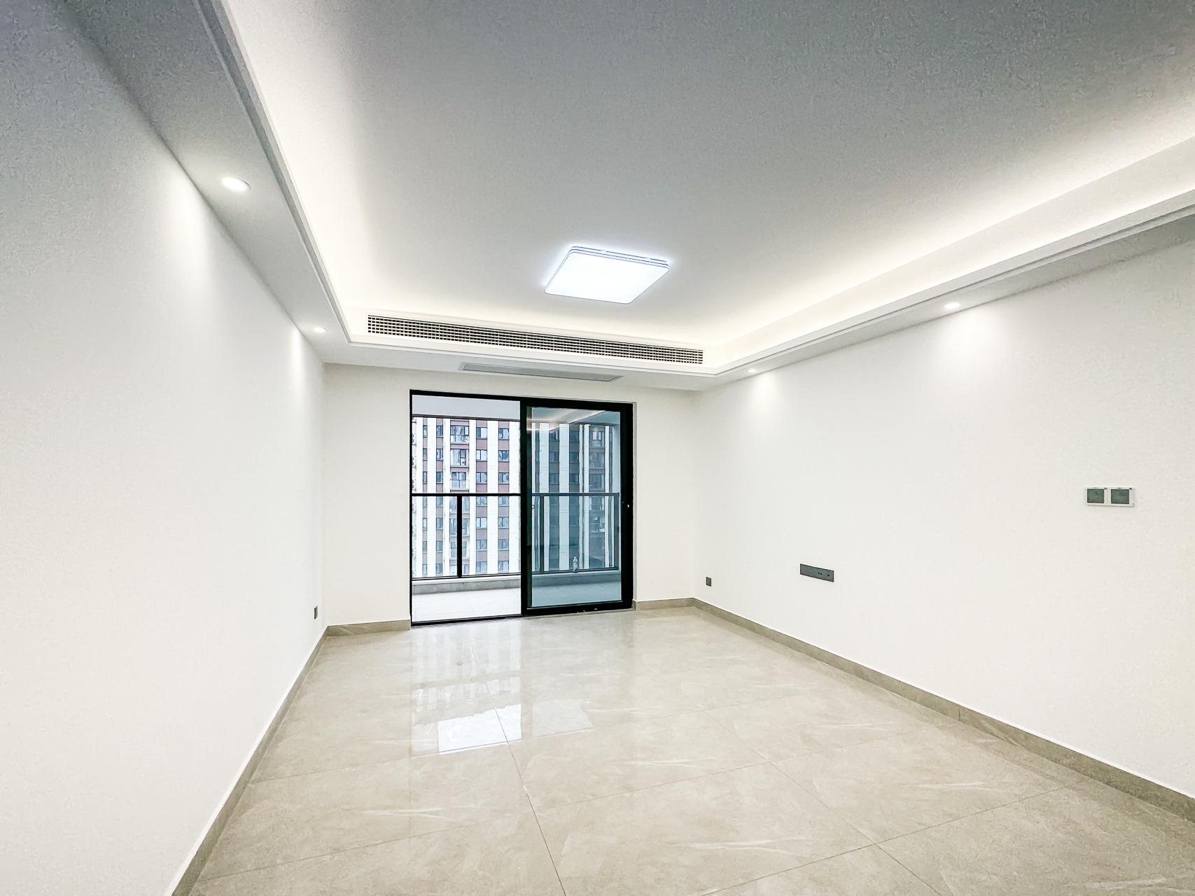 金富湘江悦城  4室2厅2卫    145.0万 金富湘江悦城  4室2厅2卫    145.0万客厅