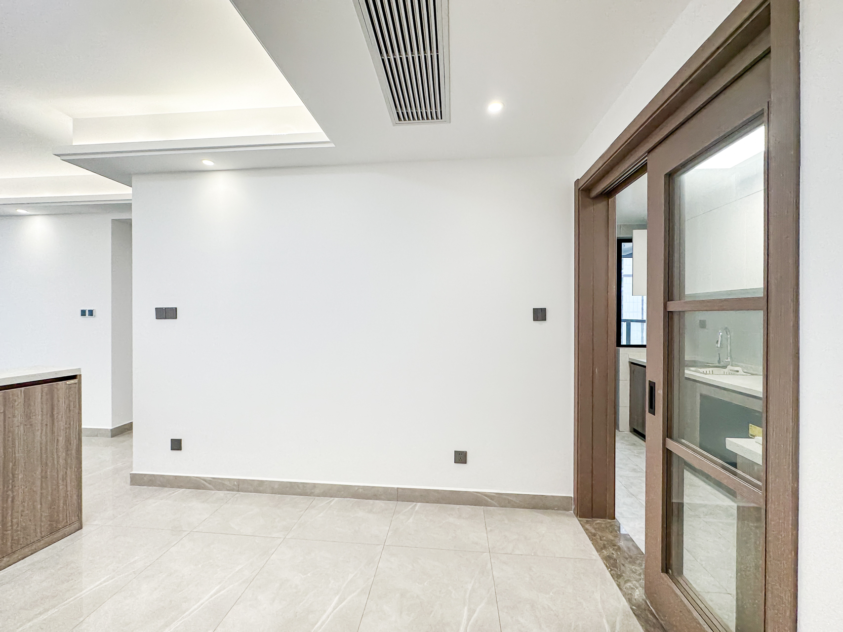 金富湘江悦城  4室2厅2卫    145.0万 金富湘江悦城  4室2厅2卫    145.0万客厅