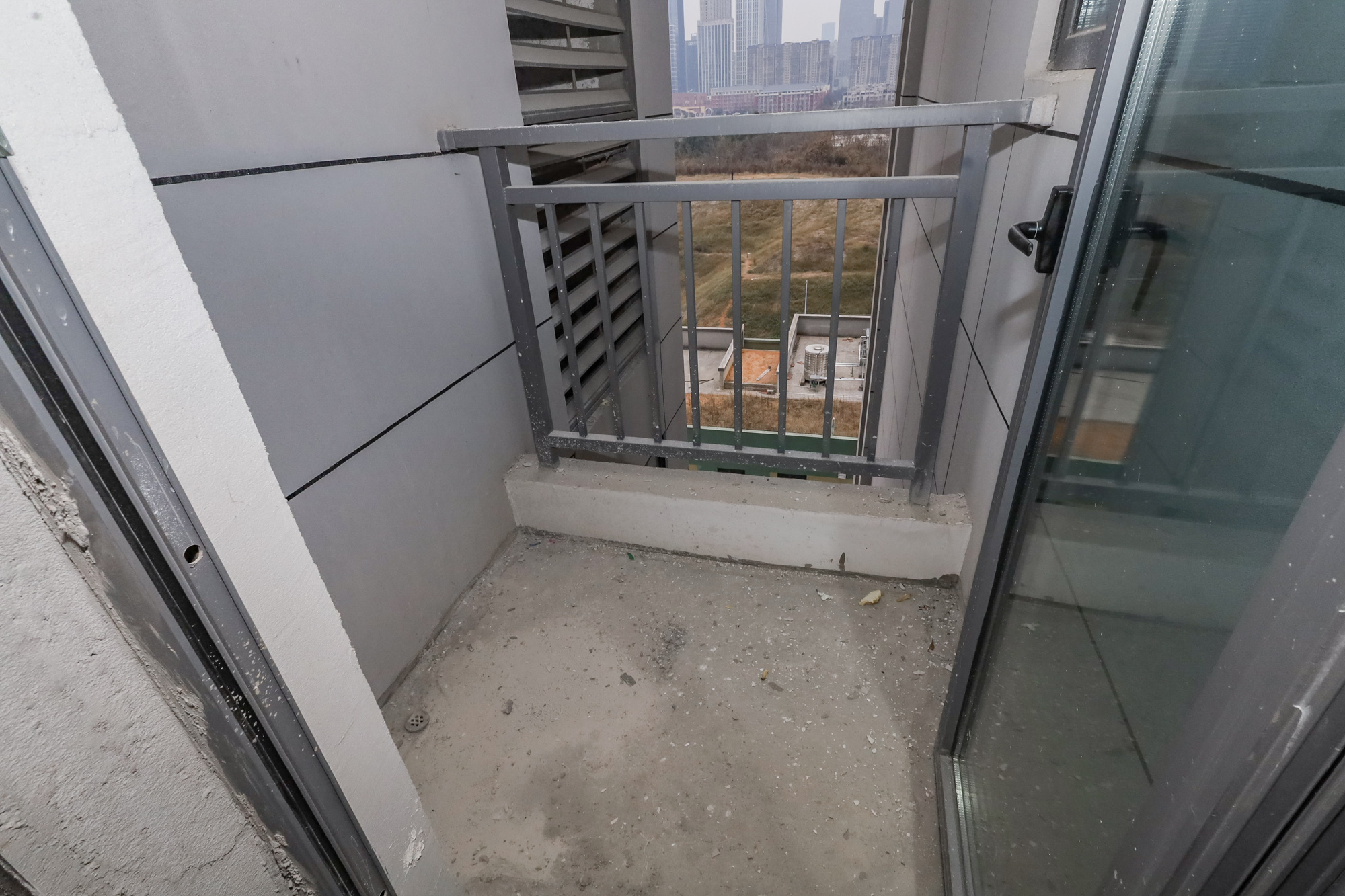 诺德滨江逸园（中铁逸园）  3室2厅2卫   185.00万其他