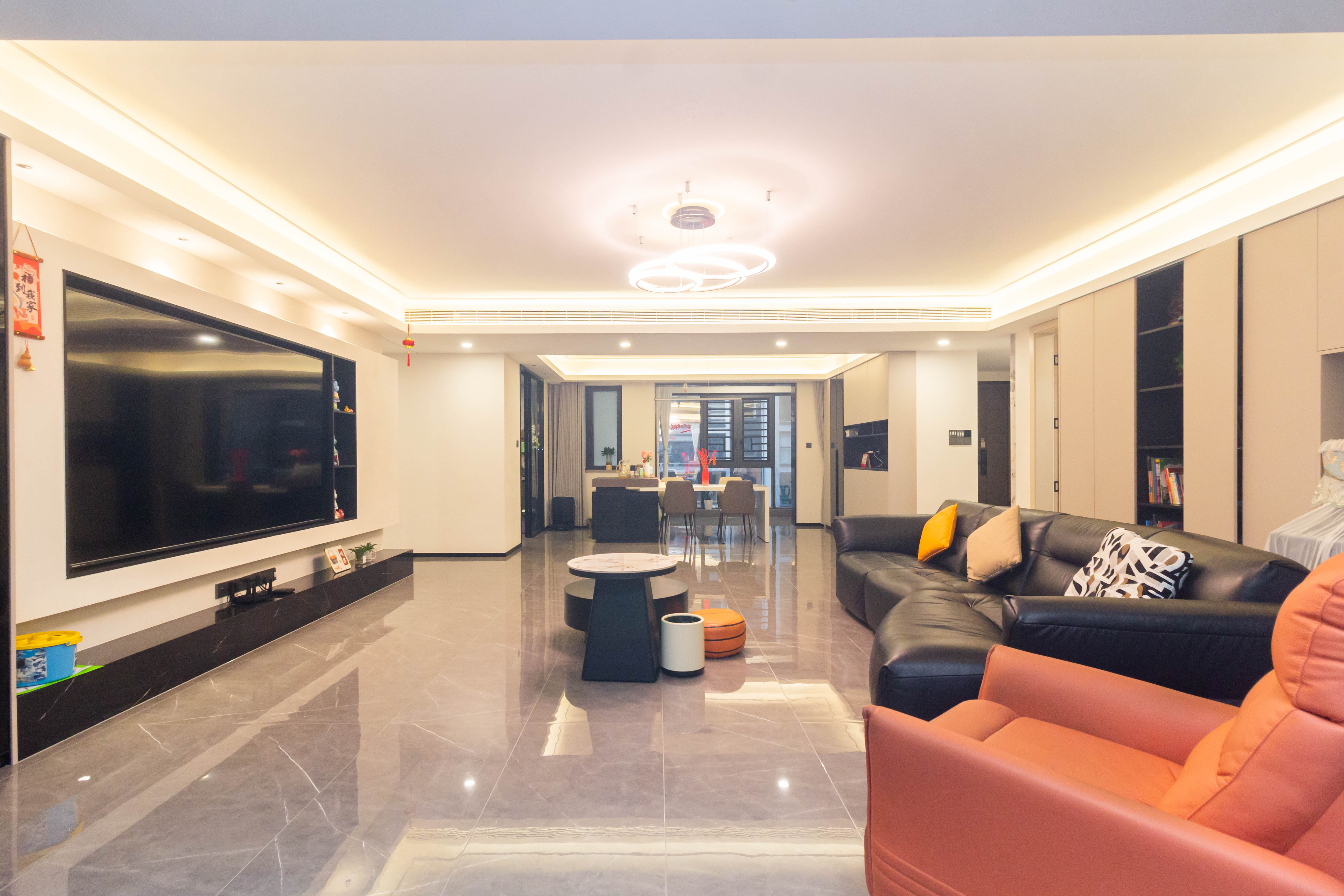 美的云樾  4室2厅3卫    308.0万 美的云樾  4室2厅3卫    308.0万