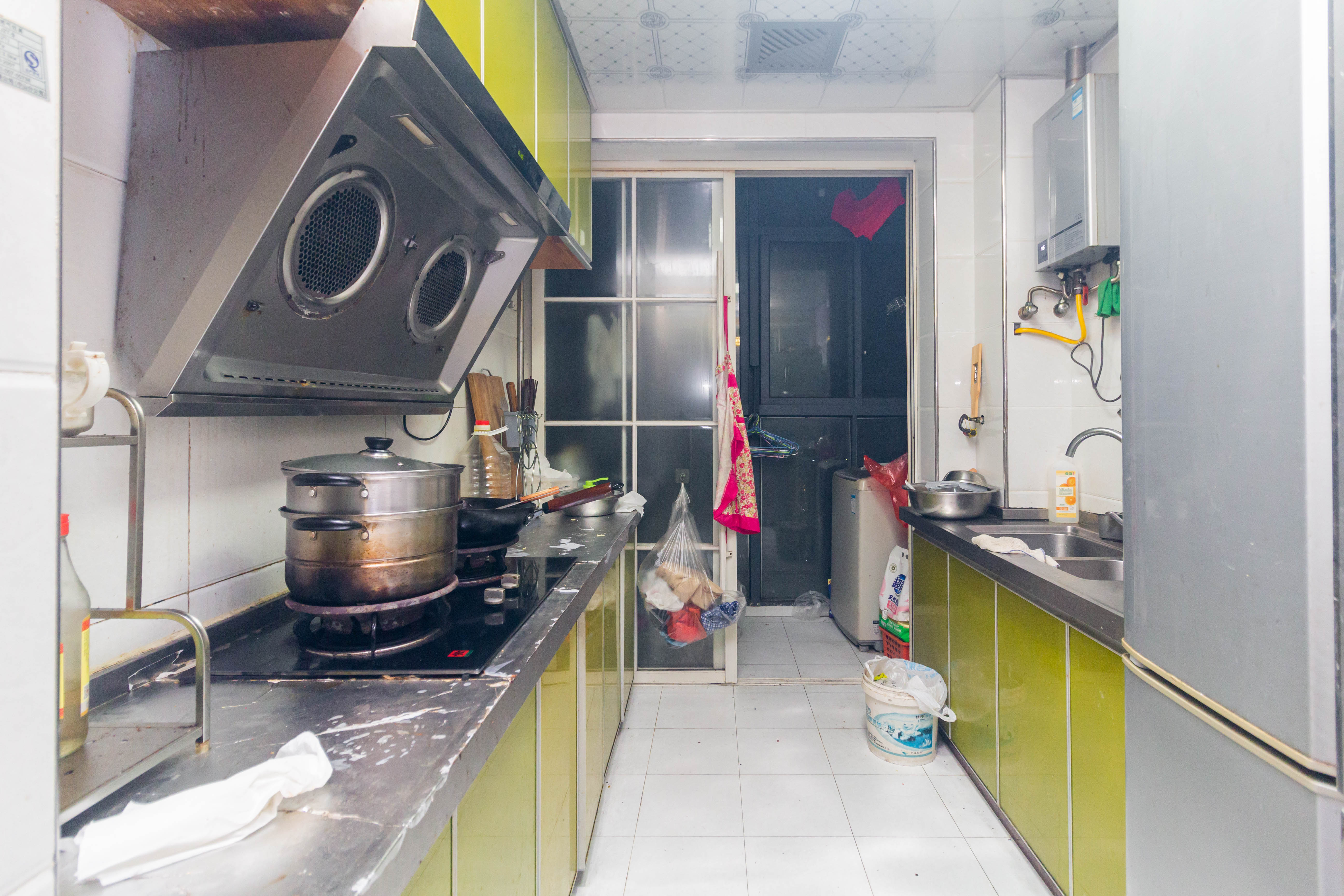 中国铁建国际城一期  4室2厅2卫    69.8万 中国铁建国际城一期  4室2厅2卫    69.8万厨房