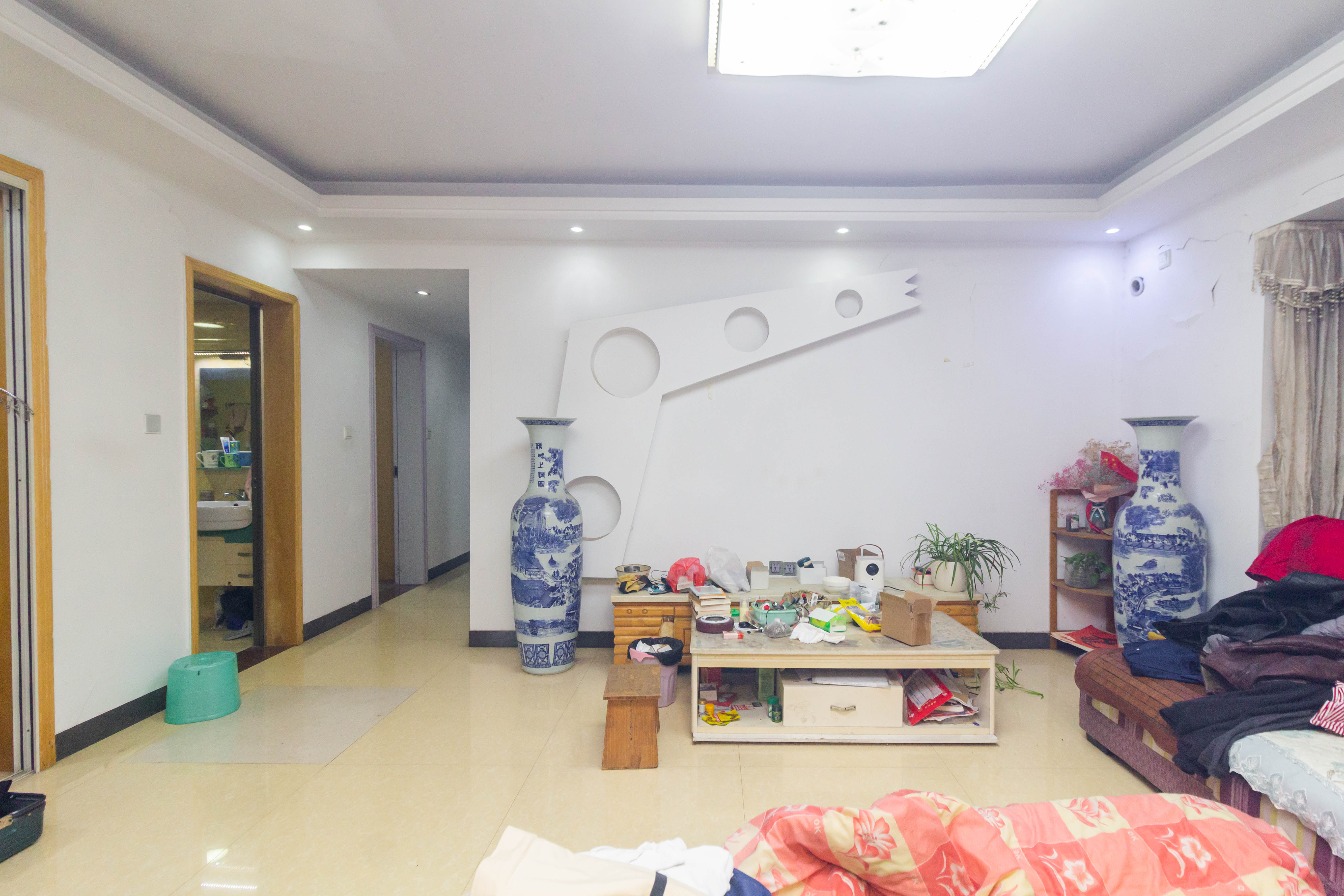 中国铁建国际城一期  4室2厅2卫    69.8万 中国铁建国际城一期  4室2厅2卫    69.8万客厅