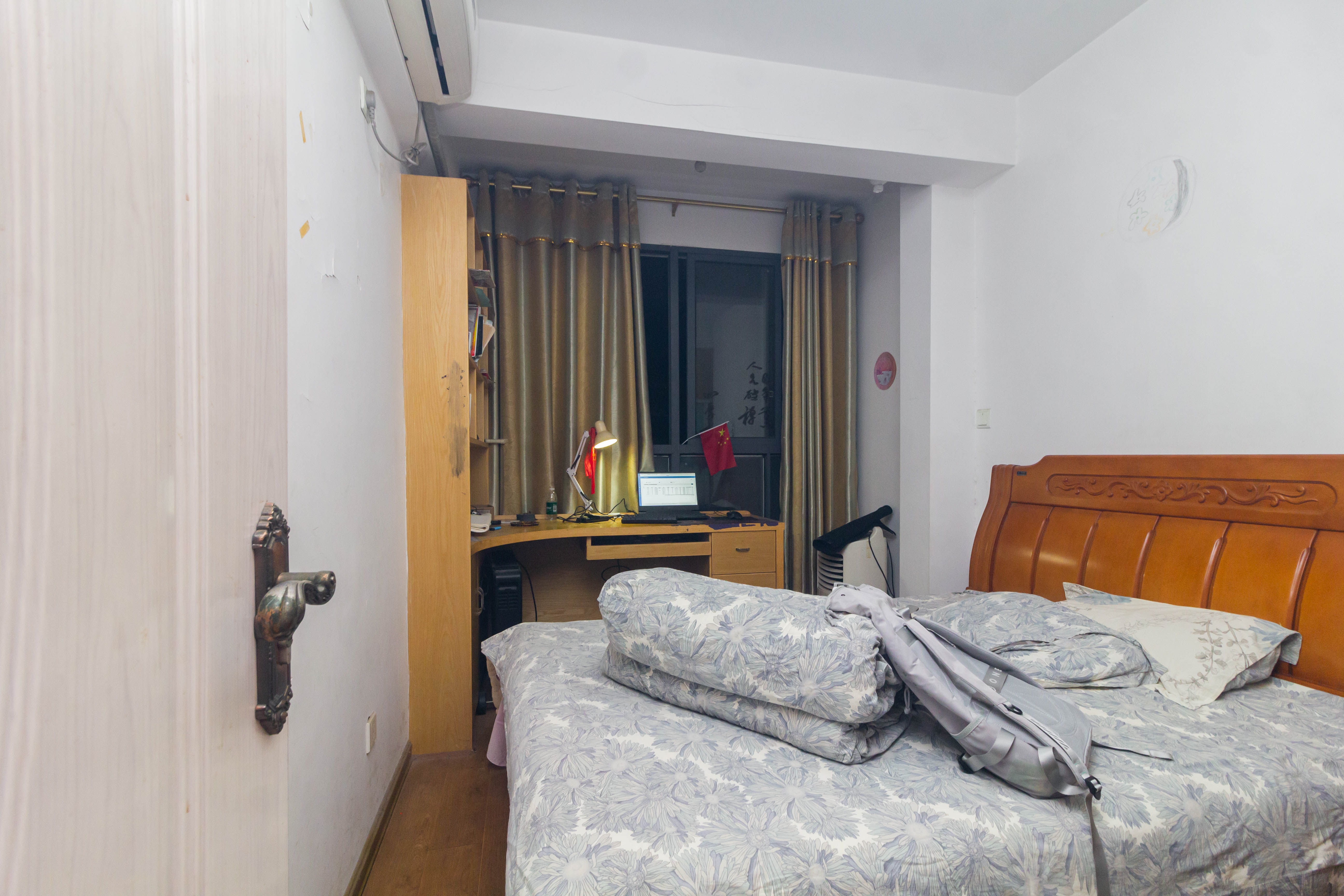 中国铁建国际城一期  4室2厅2卫    69.8万 中国铁建国际城一期  4室2厅2卫    69.8万卧室