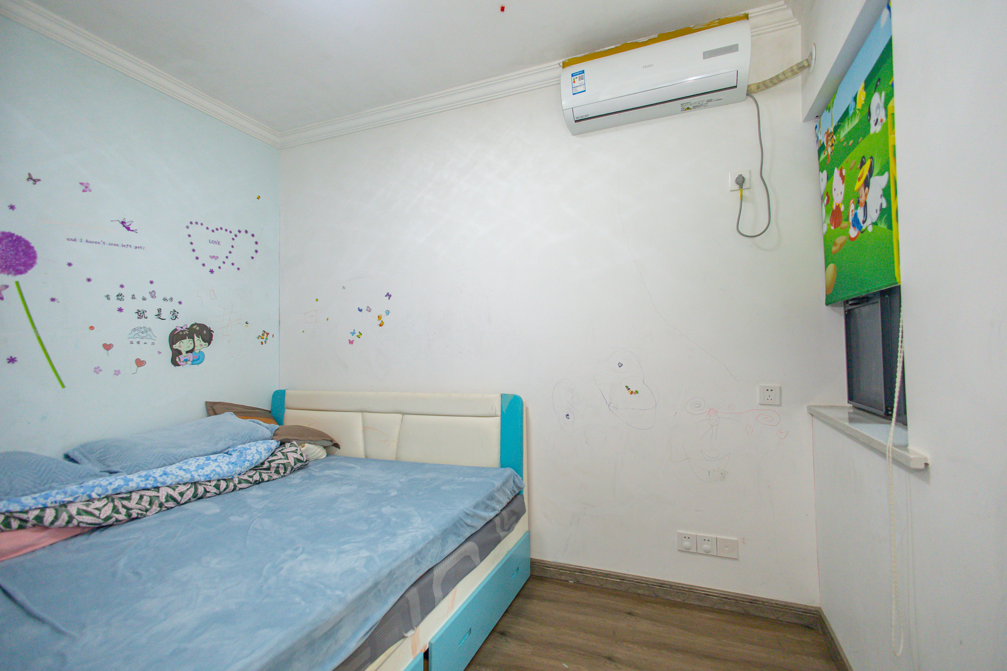 恒基凯旋门三期 2室2厅1卫 46.8万 恒基凯旋门三期 2室2厅1卫 46.8万卧室