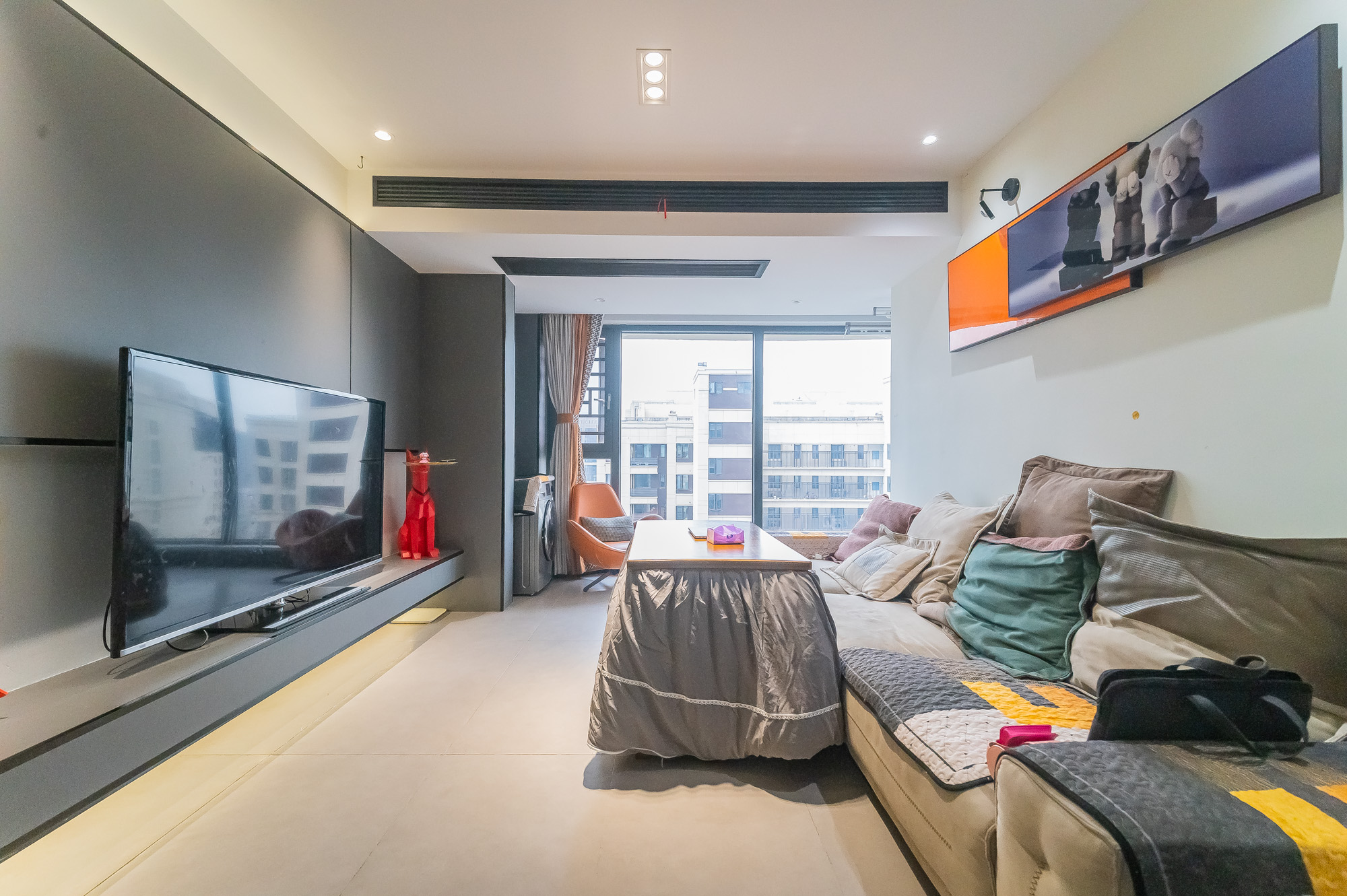 旭辉美的东樾城  3室2厅1卫    106.8万 旭辉美的东樾城  3室2厅1卫    106.8万客厅