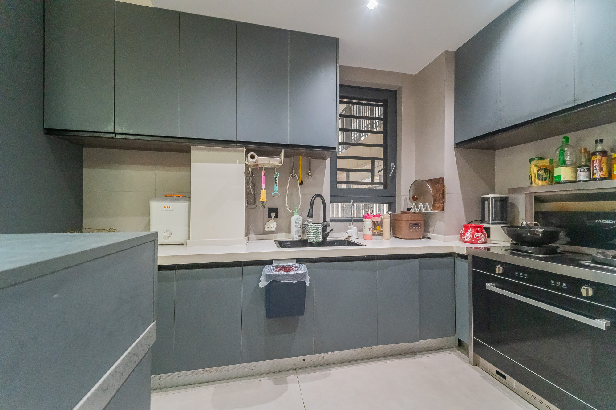 旭辉美的东樾城  3室2厅1卫    106.8万 旭辉美的东樾城  3室2厅1卫    106.8万厨房