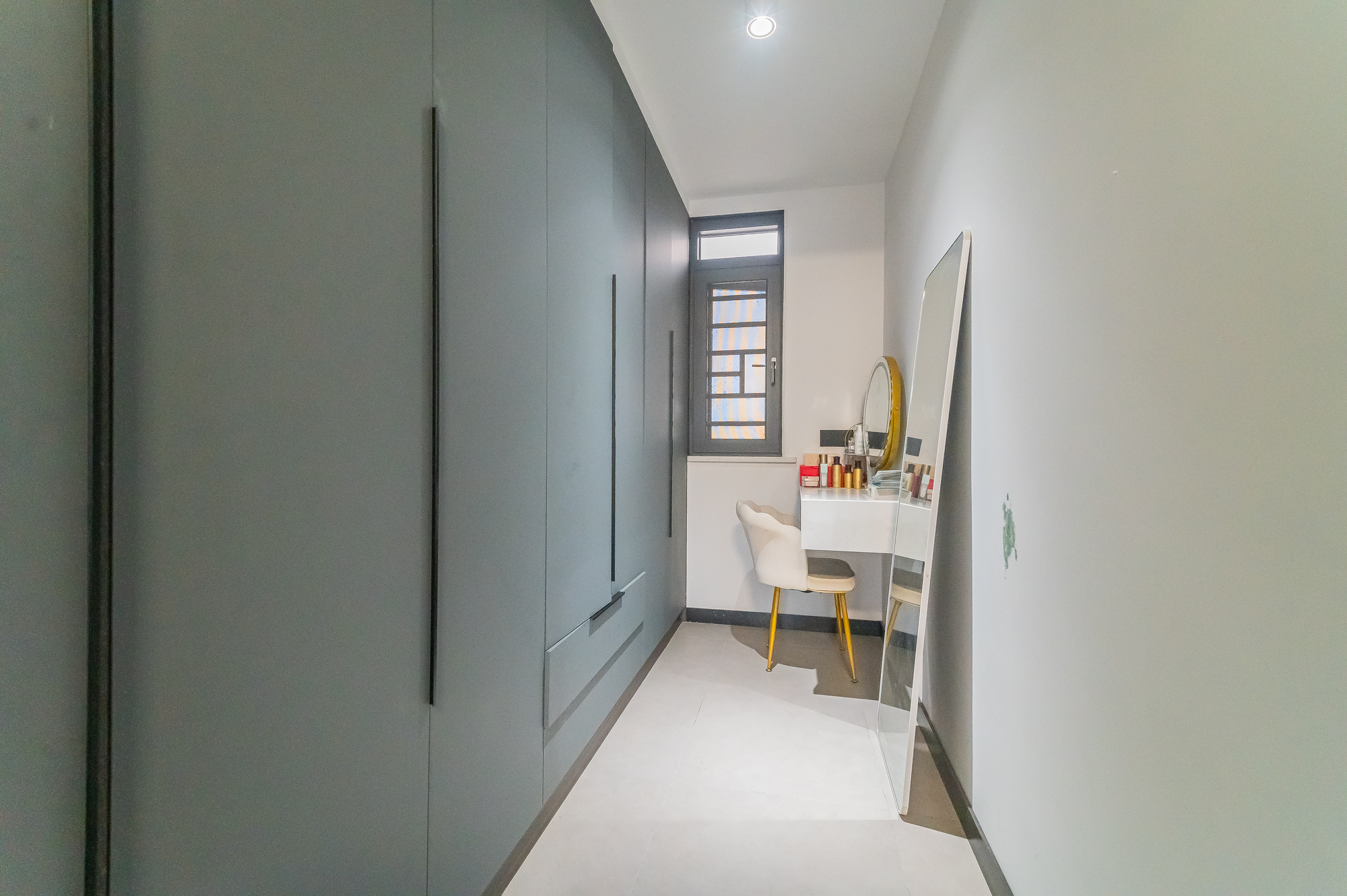 旭辉美的东樾城  3室2厅1卫    106.8万 旭辉美的东樾城  3室2厅1卫    106.8万卧室