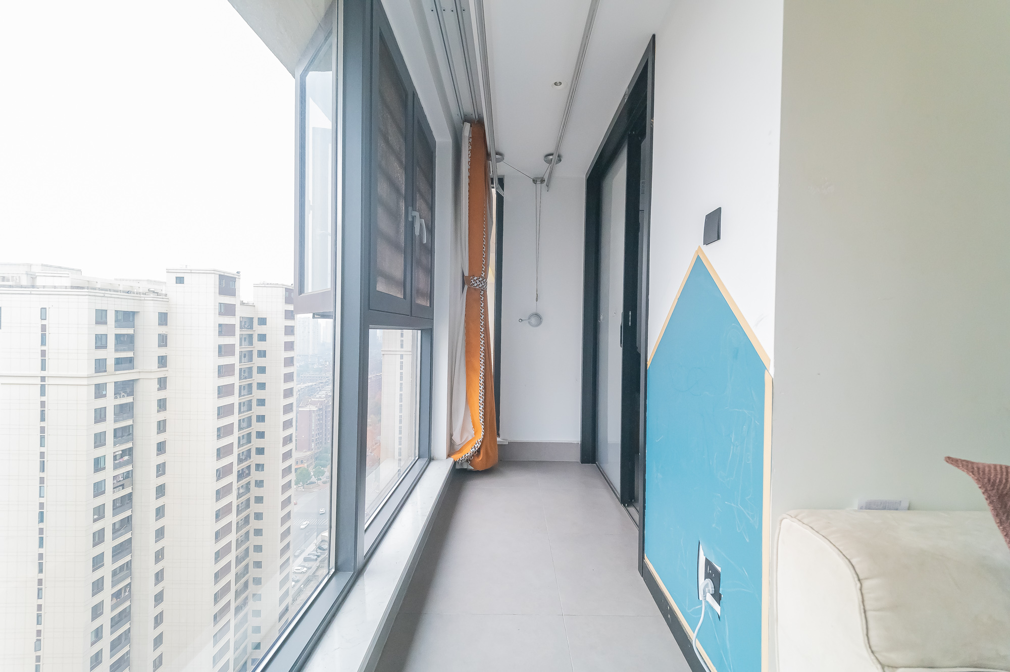 旭辉美的东樾城  3室2厅1卫    106.8万 旭辉美的东樾城  3室2厅1卫    106.8万阳台