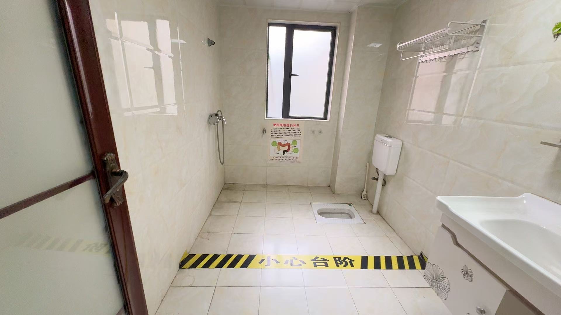 庐山春天早安华晨  3室2厅1卫    58.0万 庐山春天早安华晨  3室2厅1卫    58.0万室内图