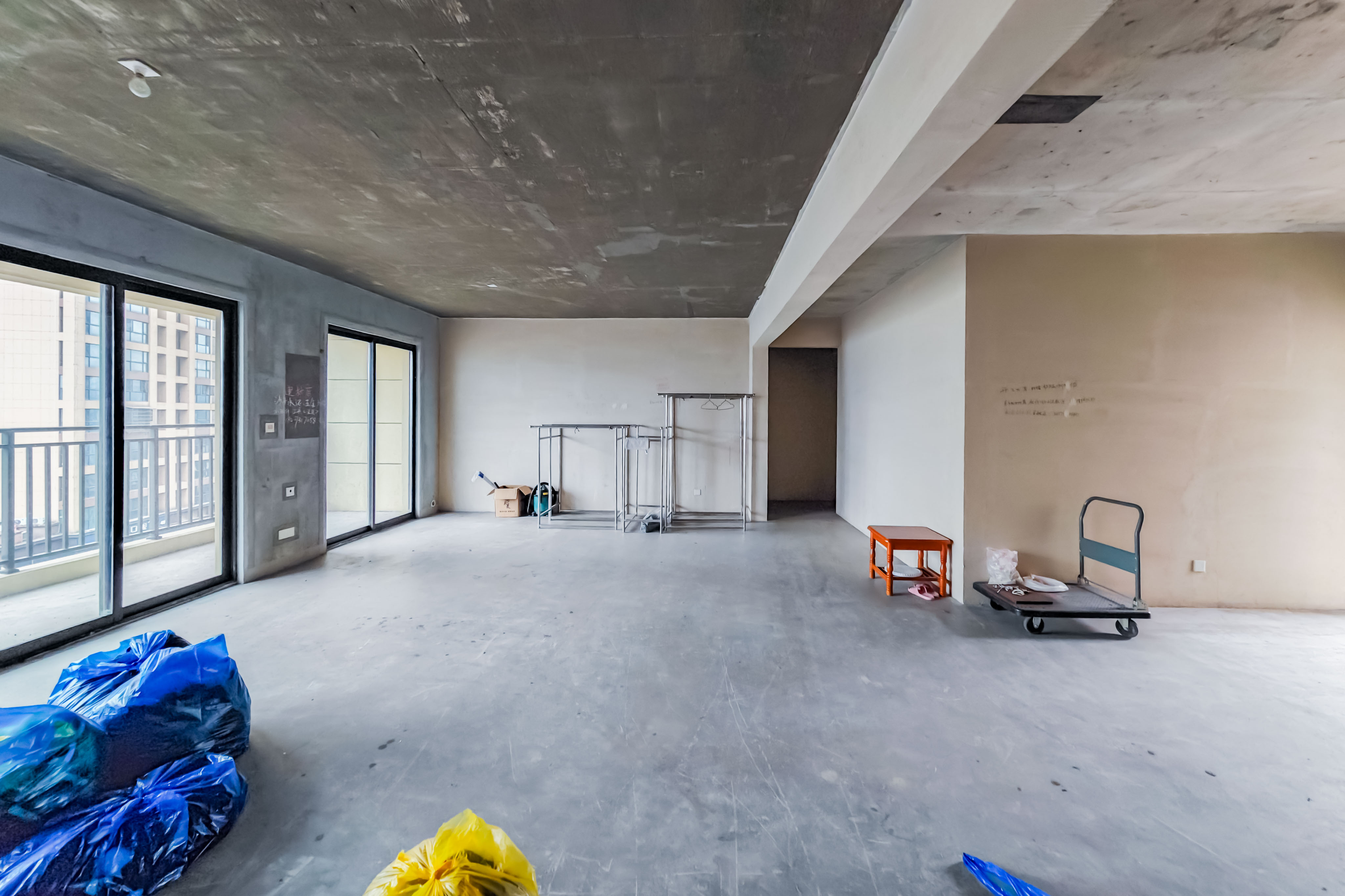 世茂璀璨天城  4室2厅2卫    215.0万 世茂璀璨天城  4室2厅2卫    215.0万其他