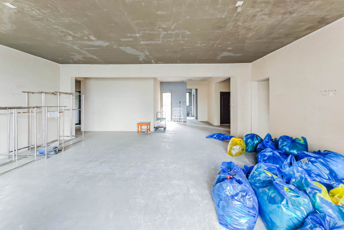 世茂璀璨天城  4室2厅2卫    215.0万 世茂璀璨天城  4室2厅2卫    215.0万其他