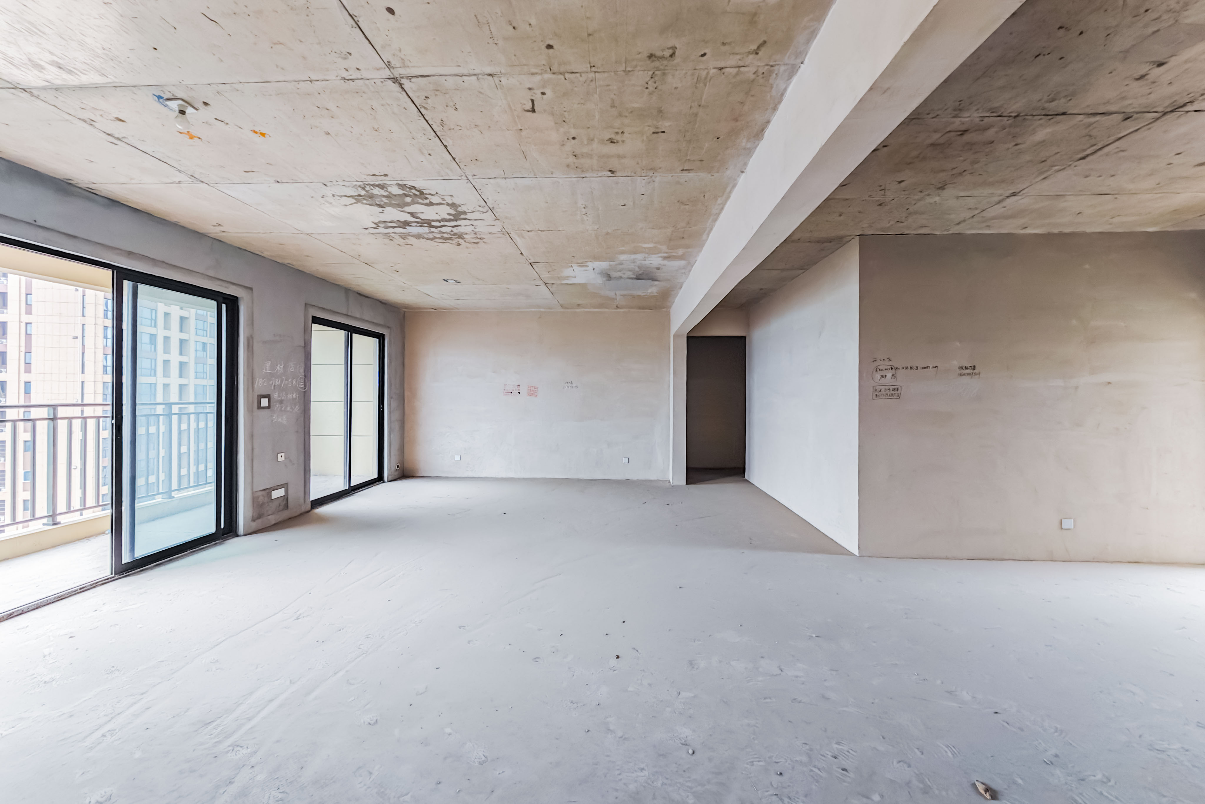 世茂璀璨天城 4室2厅3卫 207.0万 世茂璀璨天城 4室2厅3卫 207.0万其他