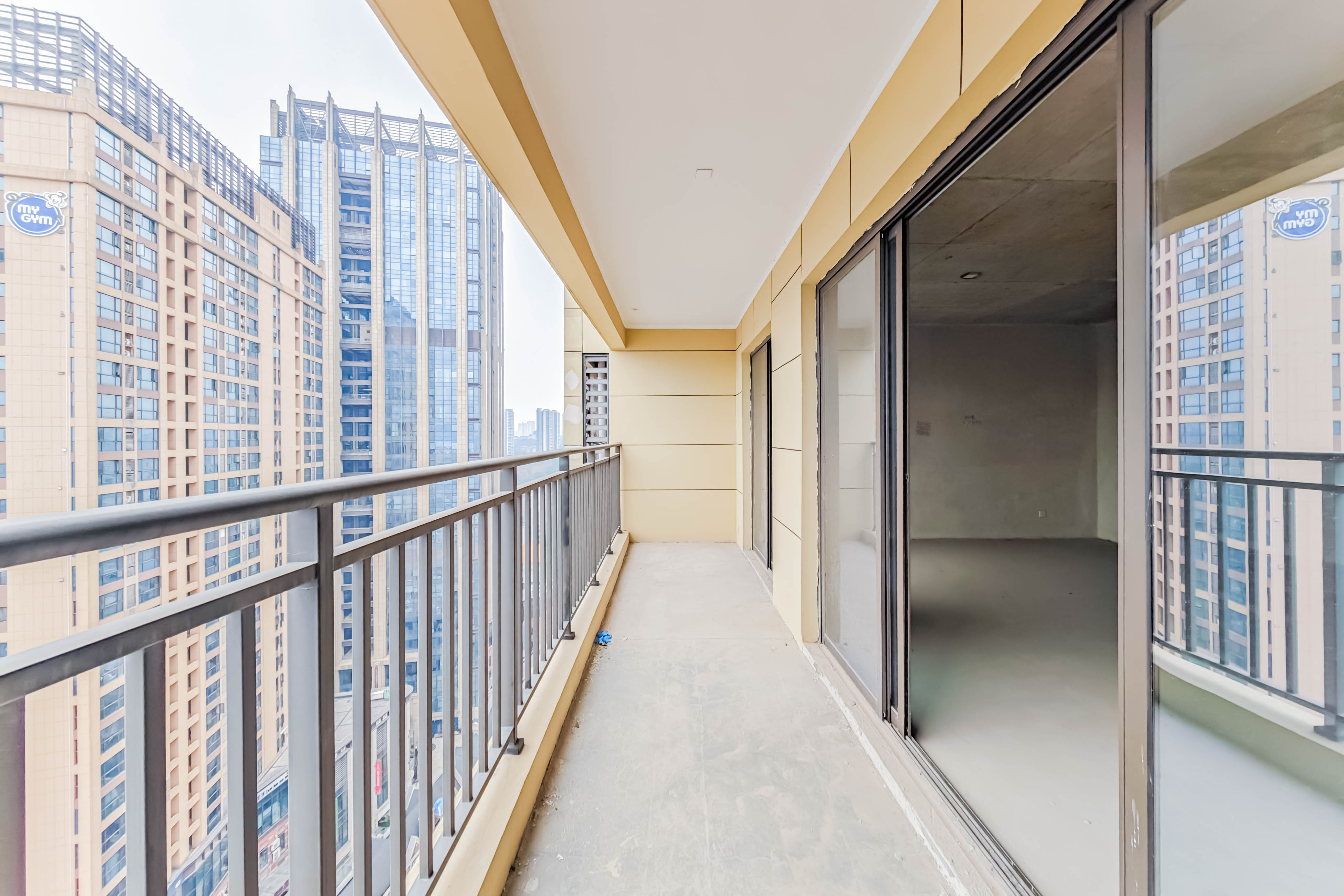 世茂璀璨天城 4室2厅3卫 207.0万 世茂璀璨天城 4室2厅3卫 207.0万其他