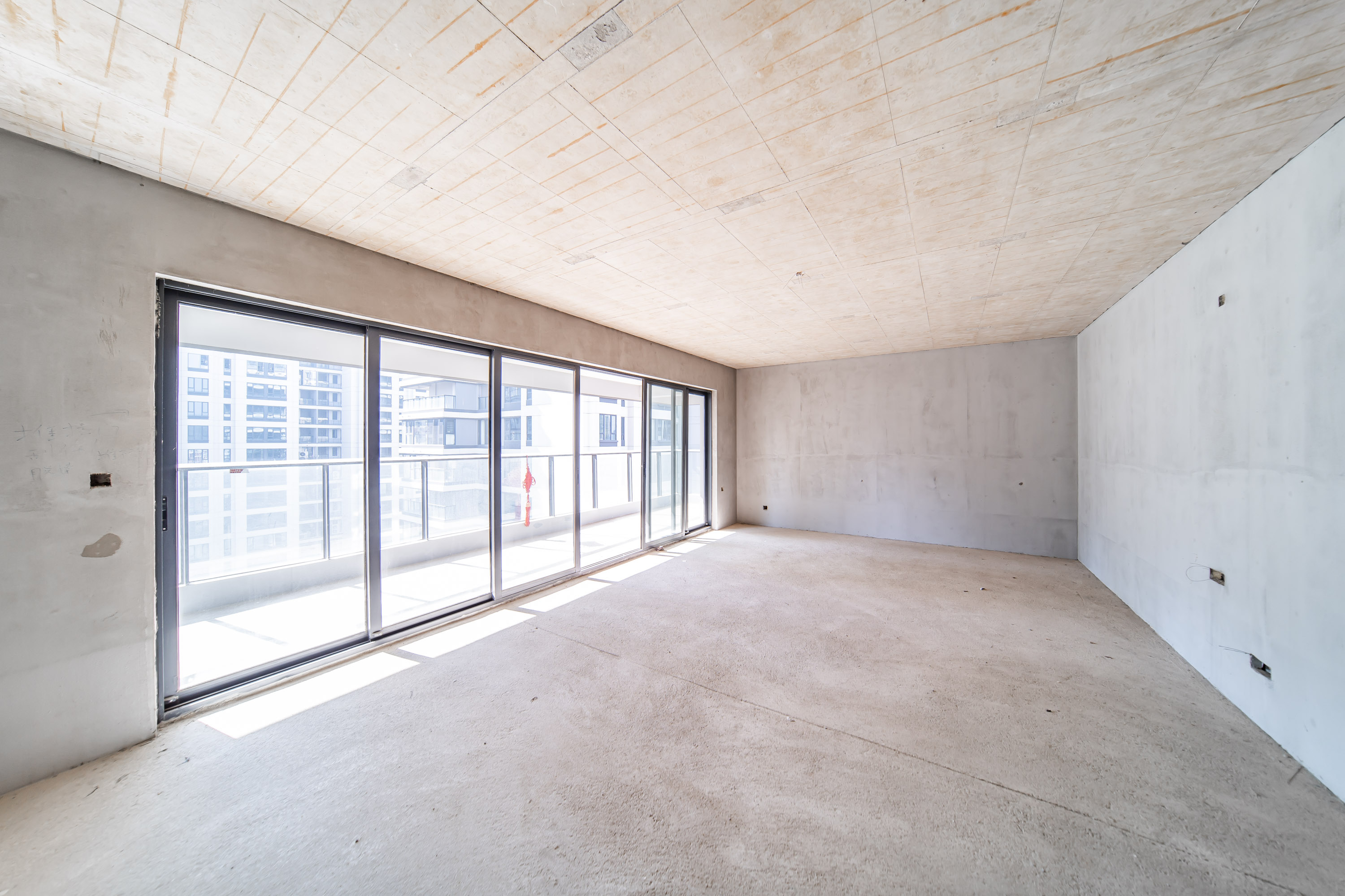 梦想麓隐桐溪 5室2厅4卫 300.0万 梦想麓隐桐溪 5室2厅4卫 300.0万客厅