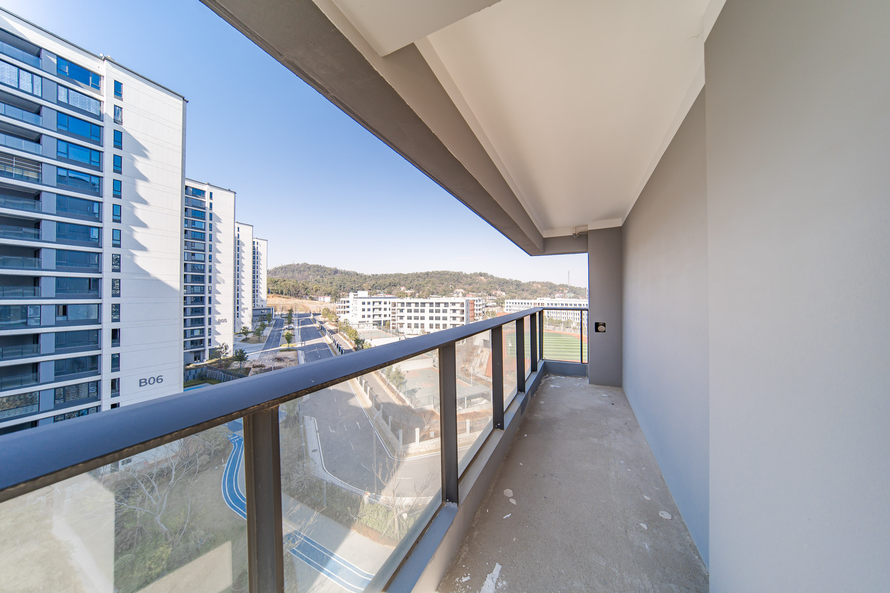 梦想麓隐桐溪 5室2厅4卫 300.0万 梦想麓隐桐溪 5室2厅4卫 300.0万阳台