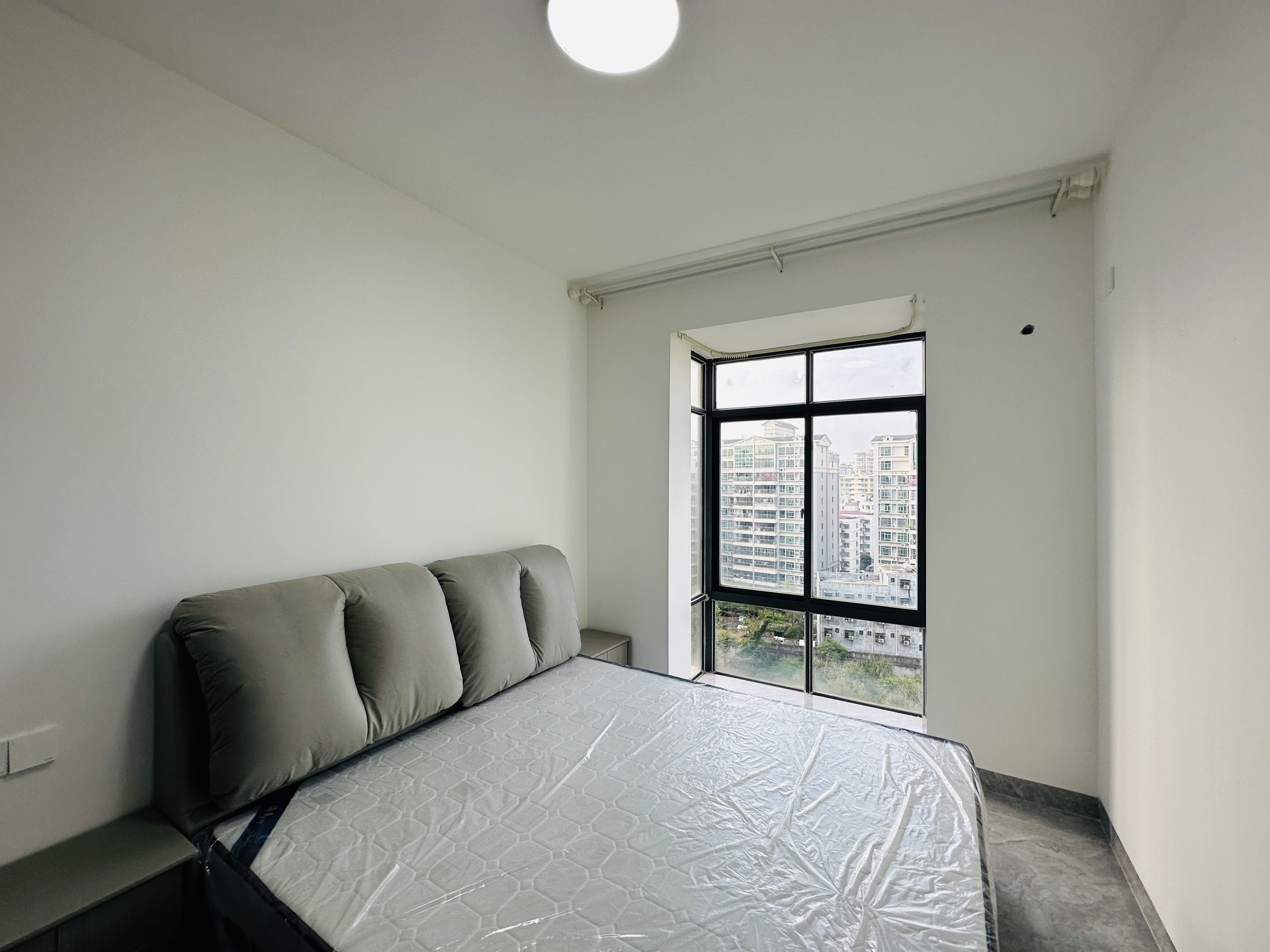 印象荷园 2室2厅1卫 92.0万 印象荷园 2室2厅1卫 92.0万卧室