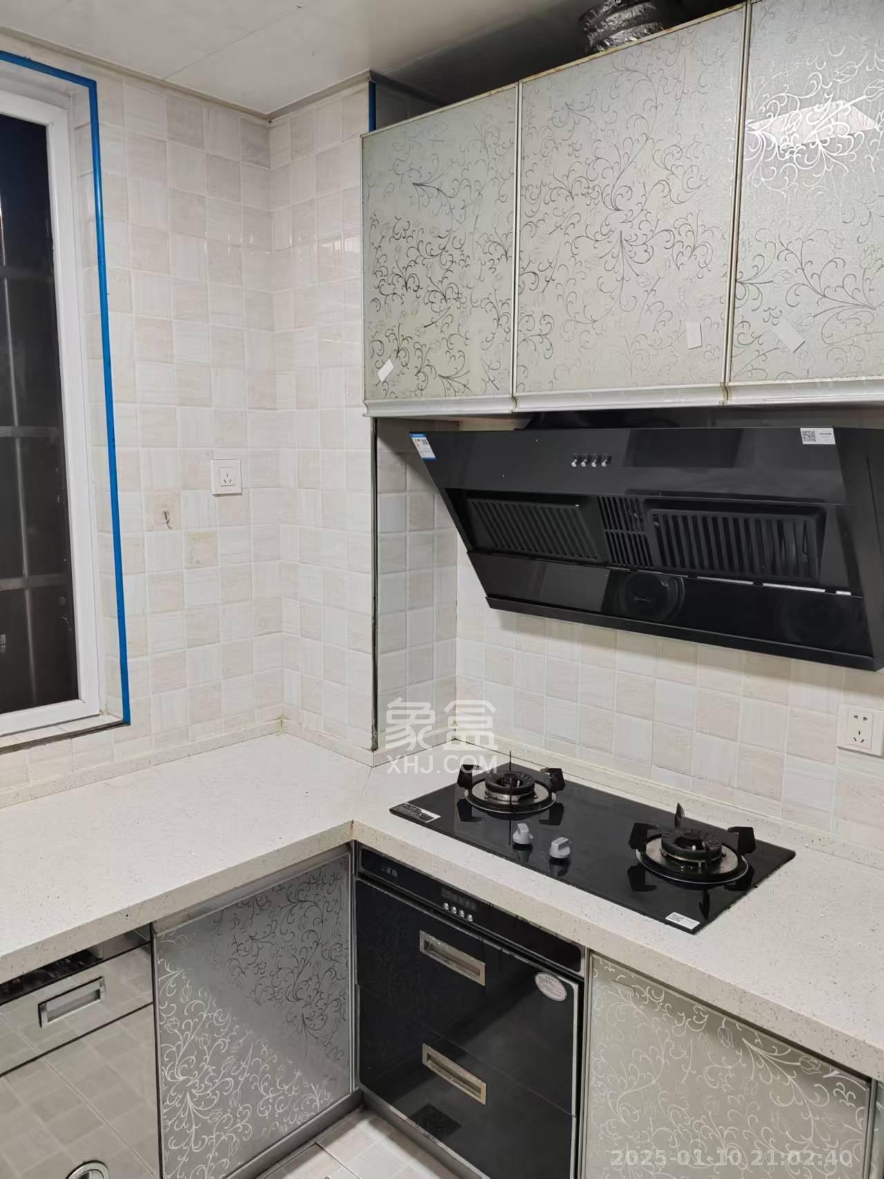 和沁园  3室1厅2卫    2500.0元/月 和沁园  3室1厅2卫    2500.0元/月室内图