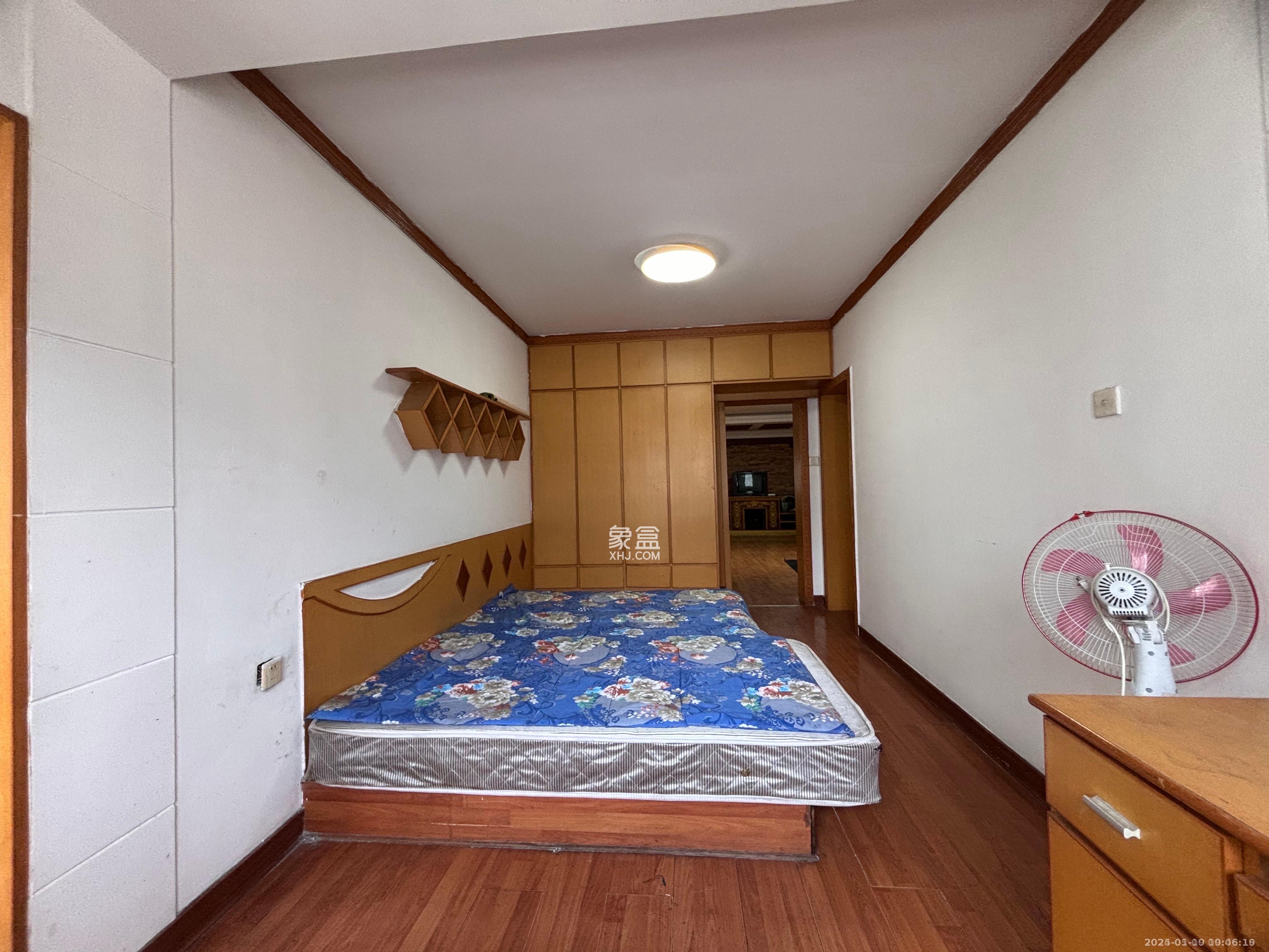 天龙花园 3室2厅2卫 2380.0元/月 天龙花园 3室2厅2卫 2380.0元/月室内图