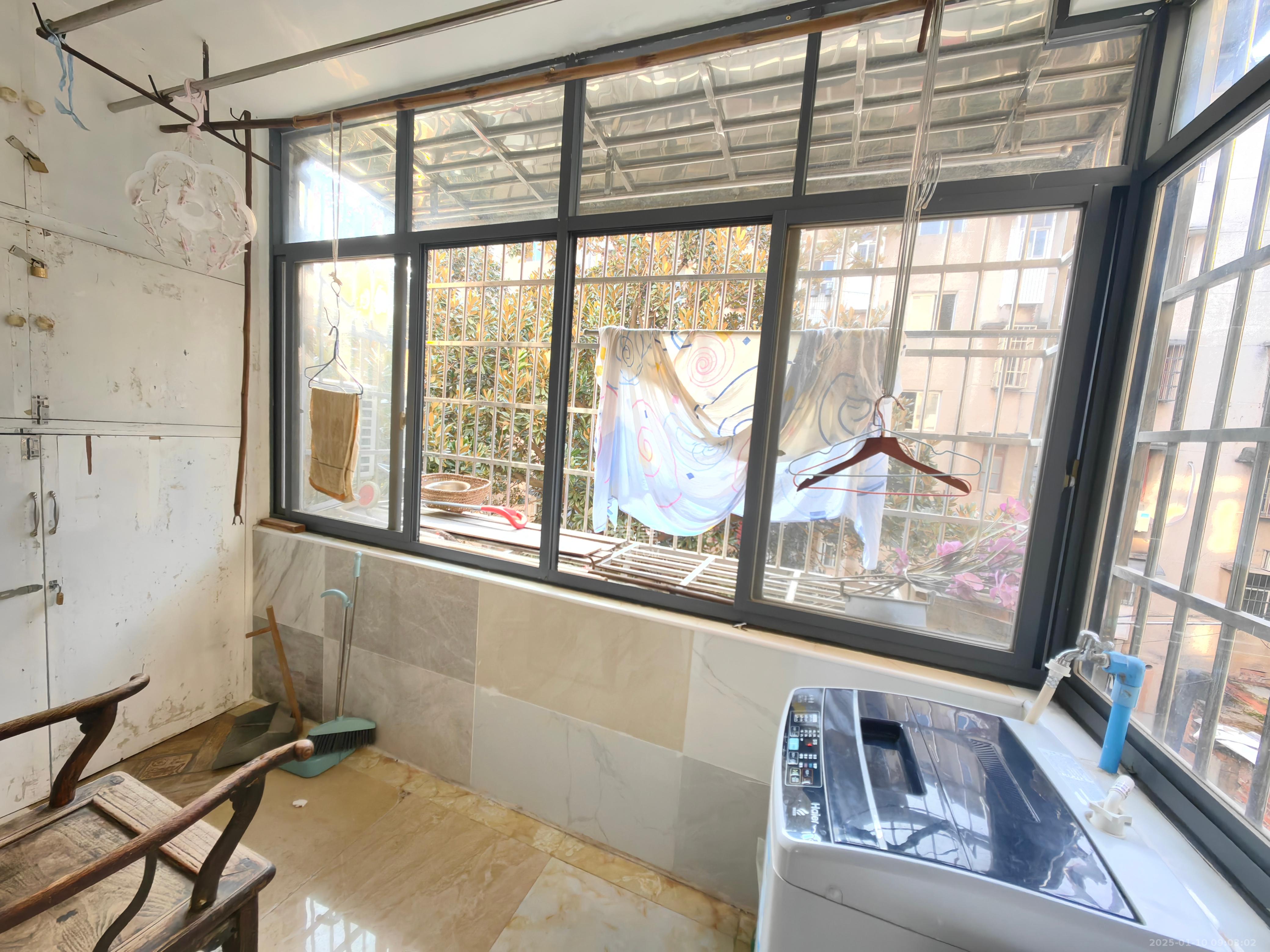 逸苑小区(农大教工宿舍)  2室2厅1卫    1350.0元/月 逸苑小区(农大教工宿舍)  2室2厅1卫    1350.0元/月室内图