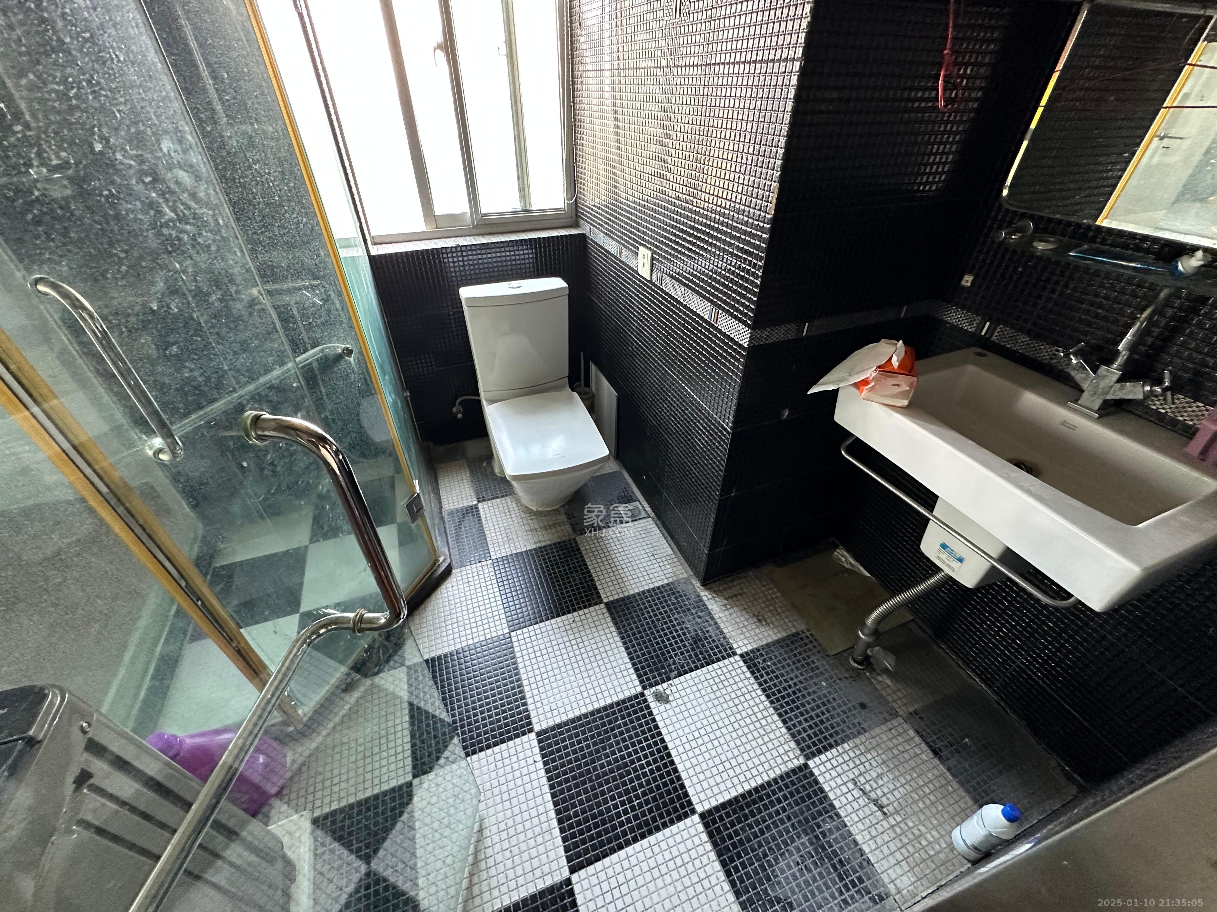 湖南省体育局单位宿舍(省体总会宿舍) 4室2厅2卫 5300.0元/月 湖南省体育局单位宿舍(省体总会宿舍) 4室2厅2卫 5300.0元/月室内图