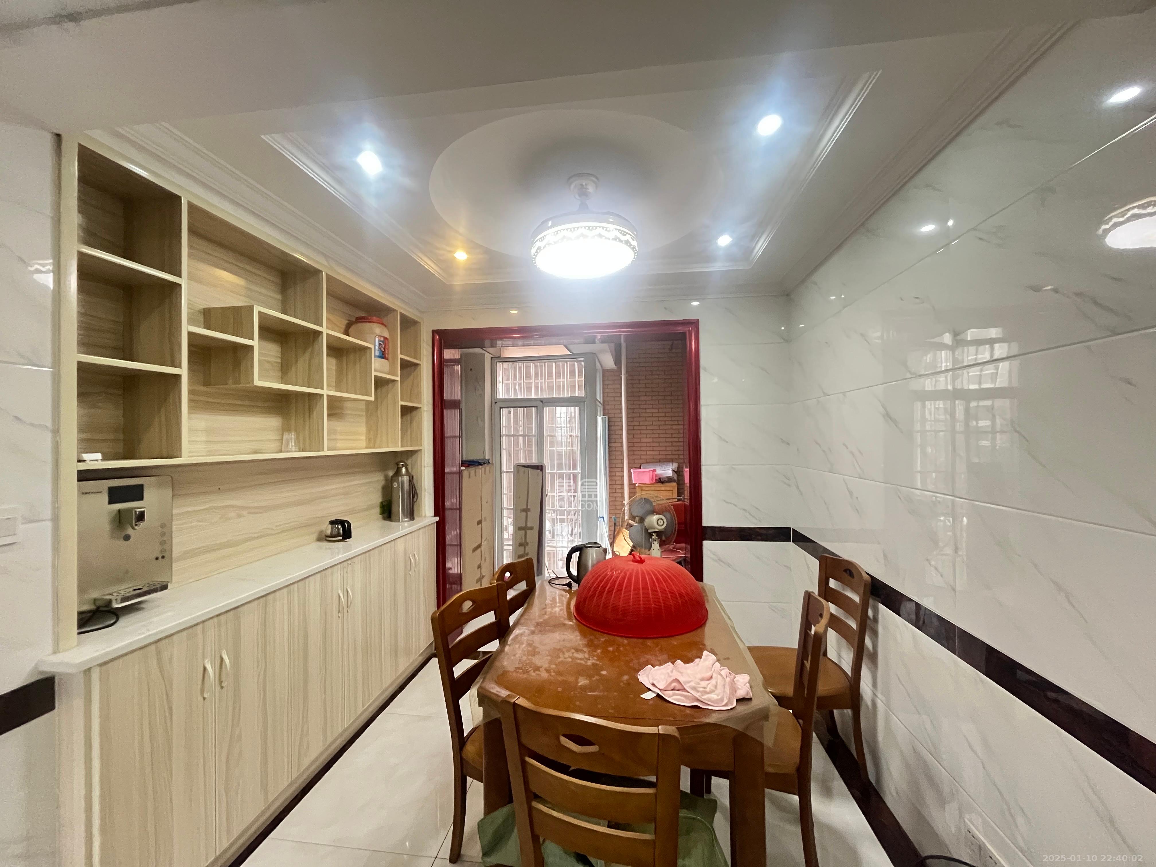 柏家塘小区  1室1厅1卫    2000.0元/月 柏家塘小区  1室1厅1卫    2000.0元/月室内图