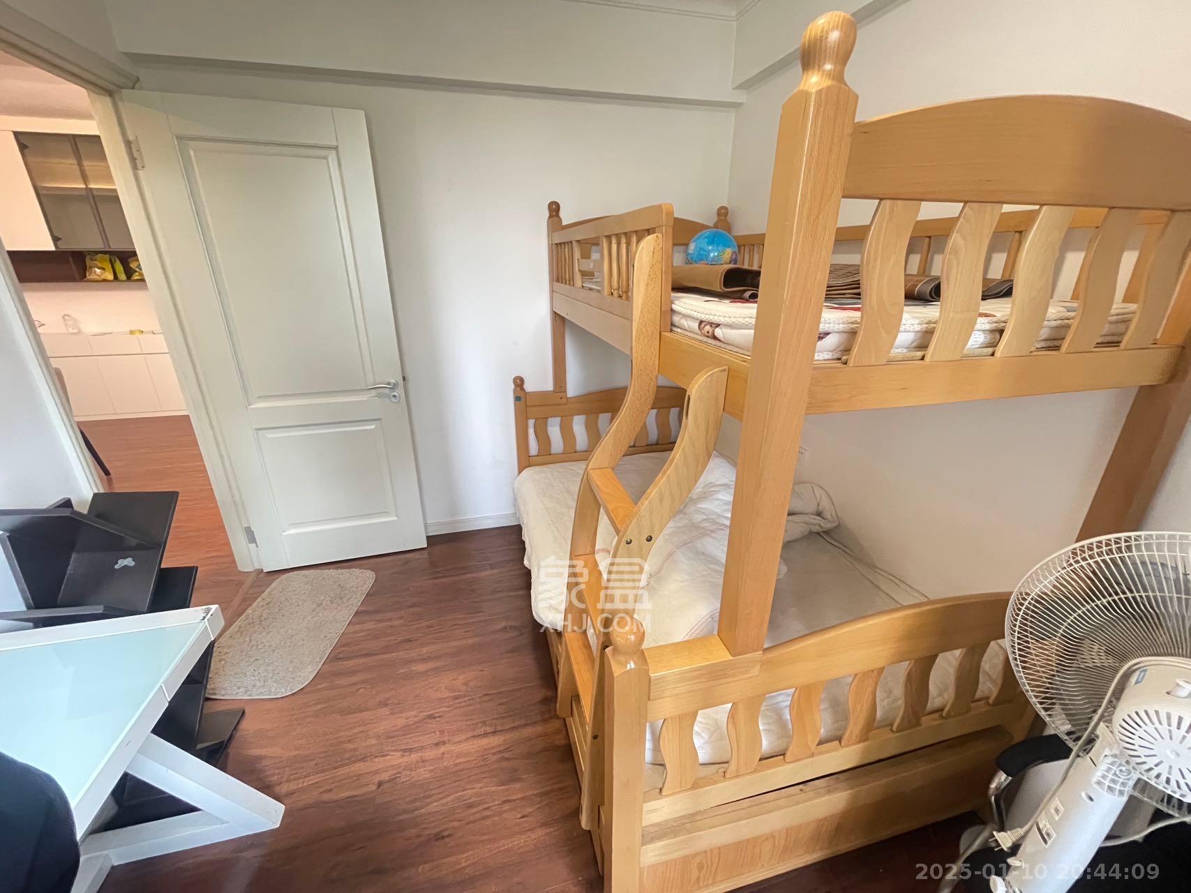 佳辉丽景鑫城  3室2厅2卫    3600.0元/月 佳辉丽景鑫城  3室2厅2卫    3600.0元/月室内图1