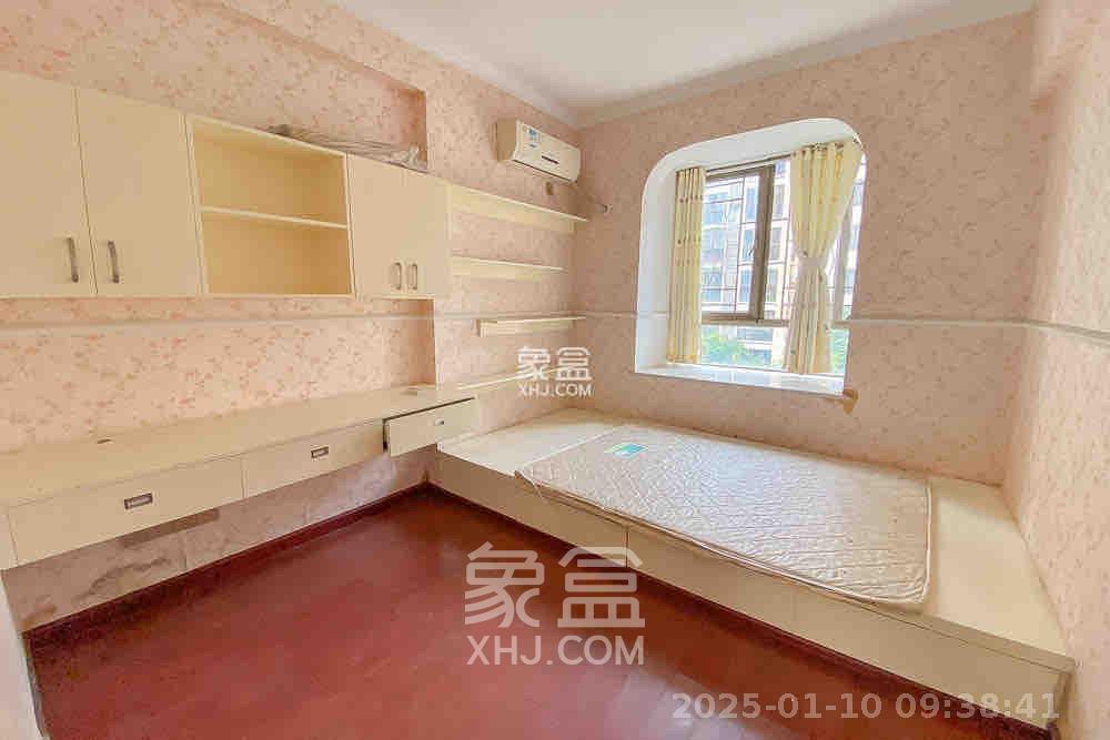 米兰春天  4室2厅2卫    2500.0元/月 米兰春天  4室2厅2卫    2500.0元/月室内图