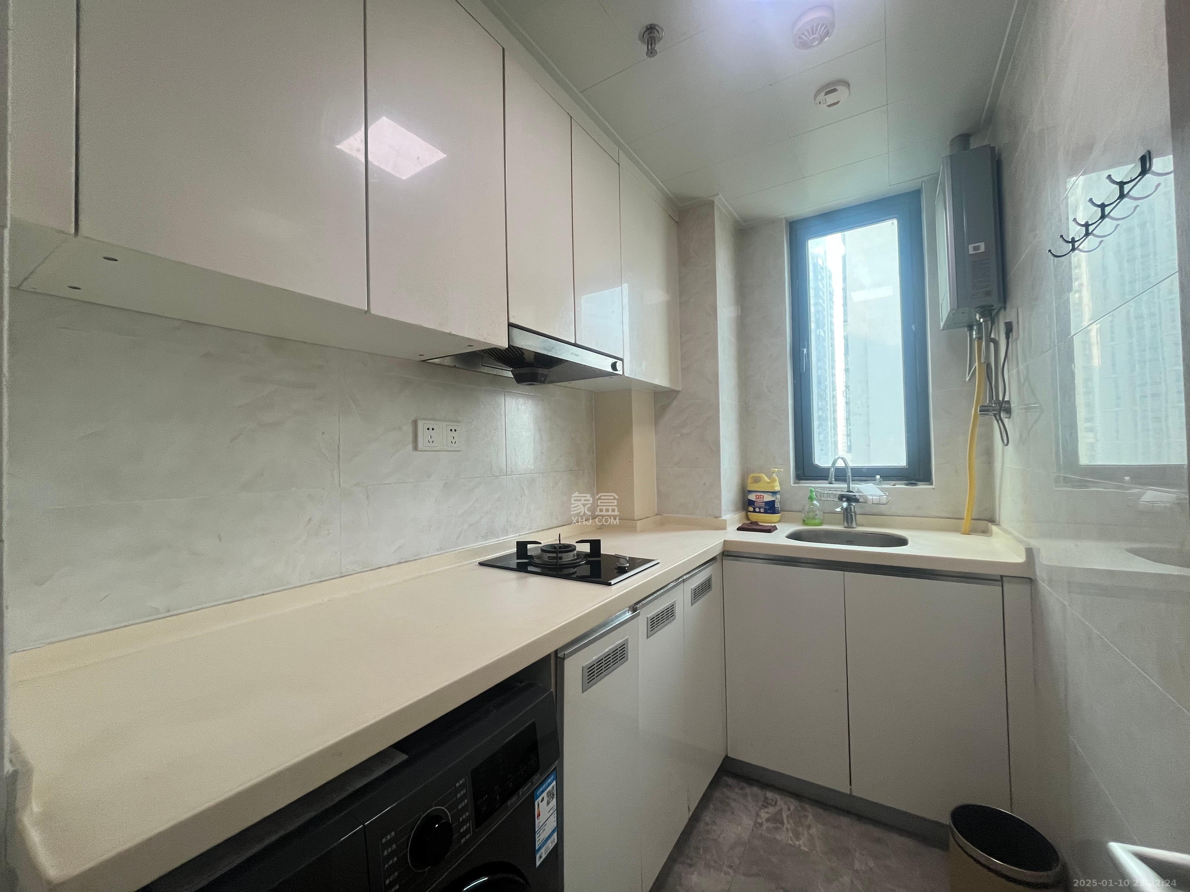 黄荆小区  1室0厅0卫    1700.0元/月 黄荆小区  1室0厅0卫    1700.0元/月室内图