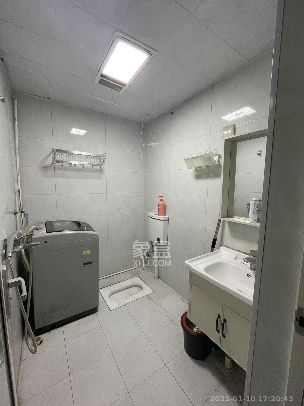 江南华府  1室1厅1卫   1500.00元/月室内图