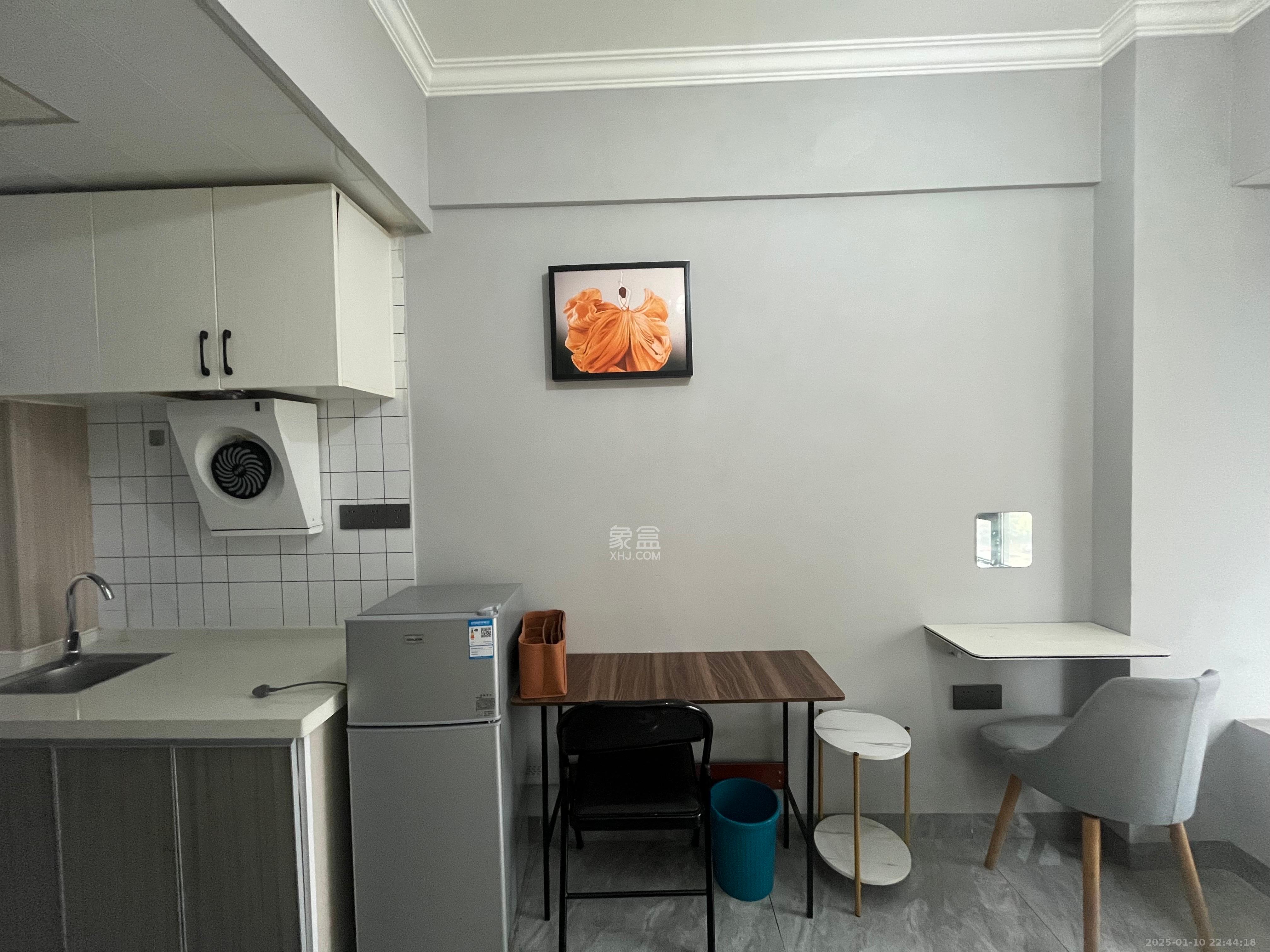 黄荆小区 1室0厅0卫 2400.0元/月 黄荆小区 1室0厅0卫 2400.0元/月室内图