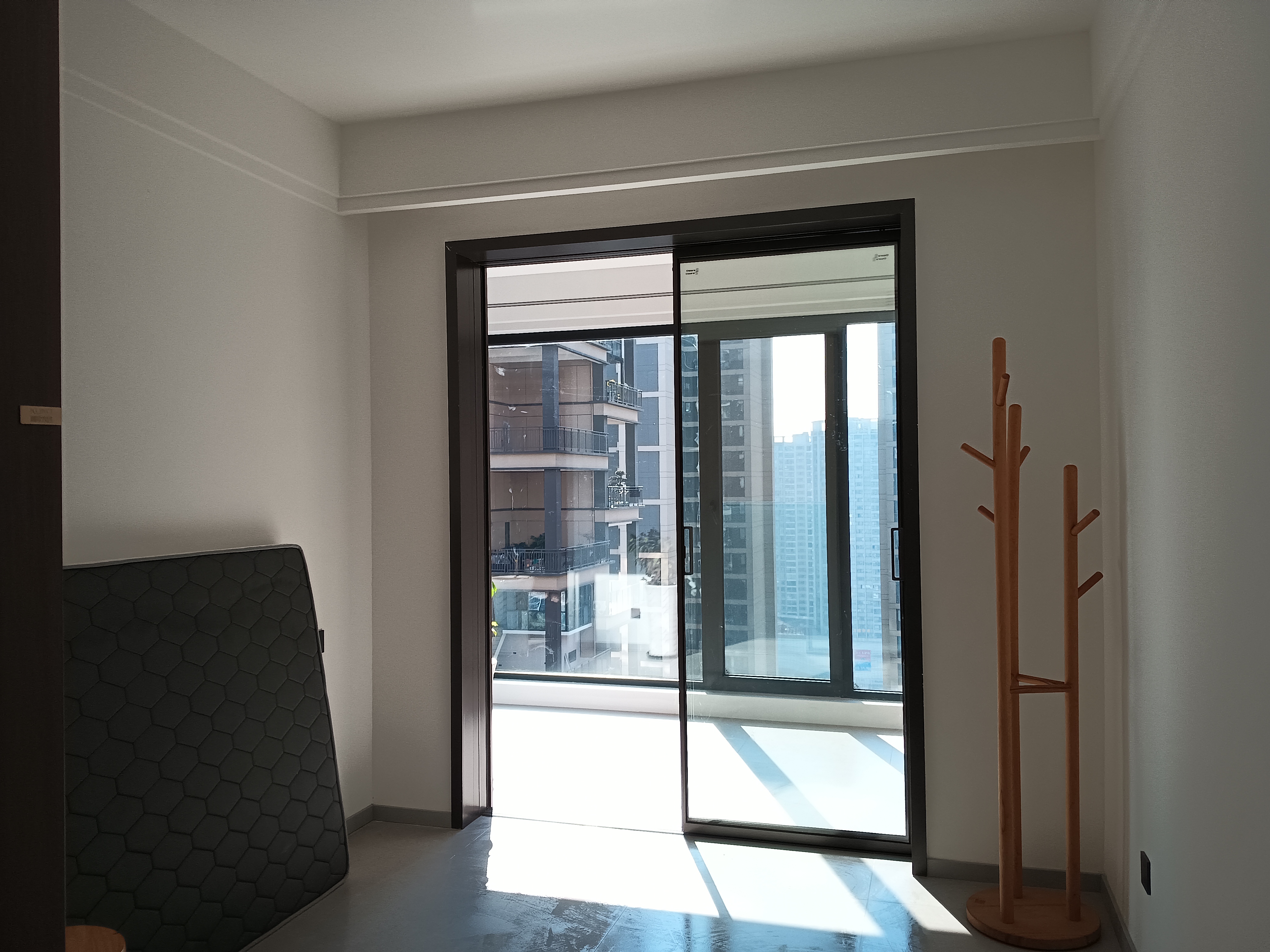 建发央著(悦发央著)  4室2厅3卫    168.0万 建发央著(悦发央著)  4室2厅3卫    168.0万卧室