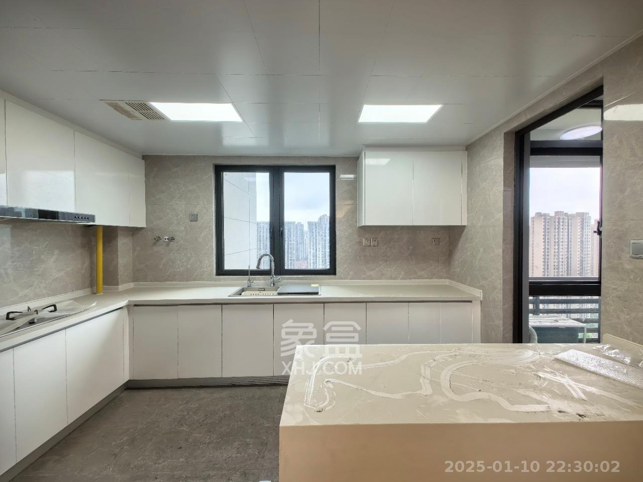 中海阅溪府 5室2厅2卫 4500.0元/月 中海阅溪府 5室2厅2卫 4500.0元/月室内图