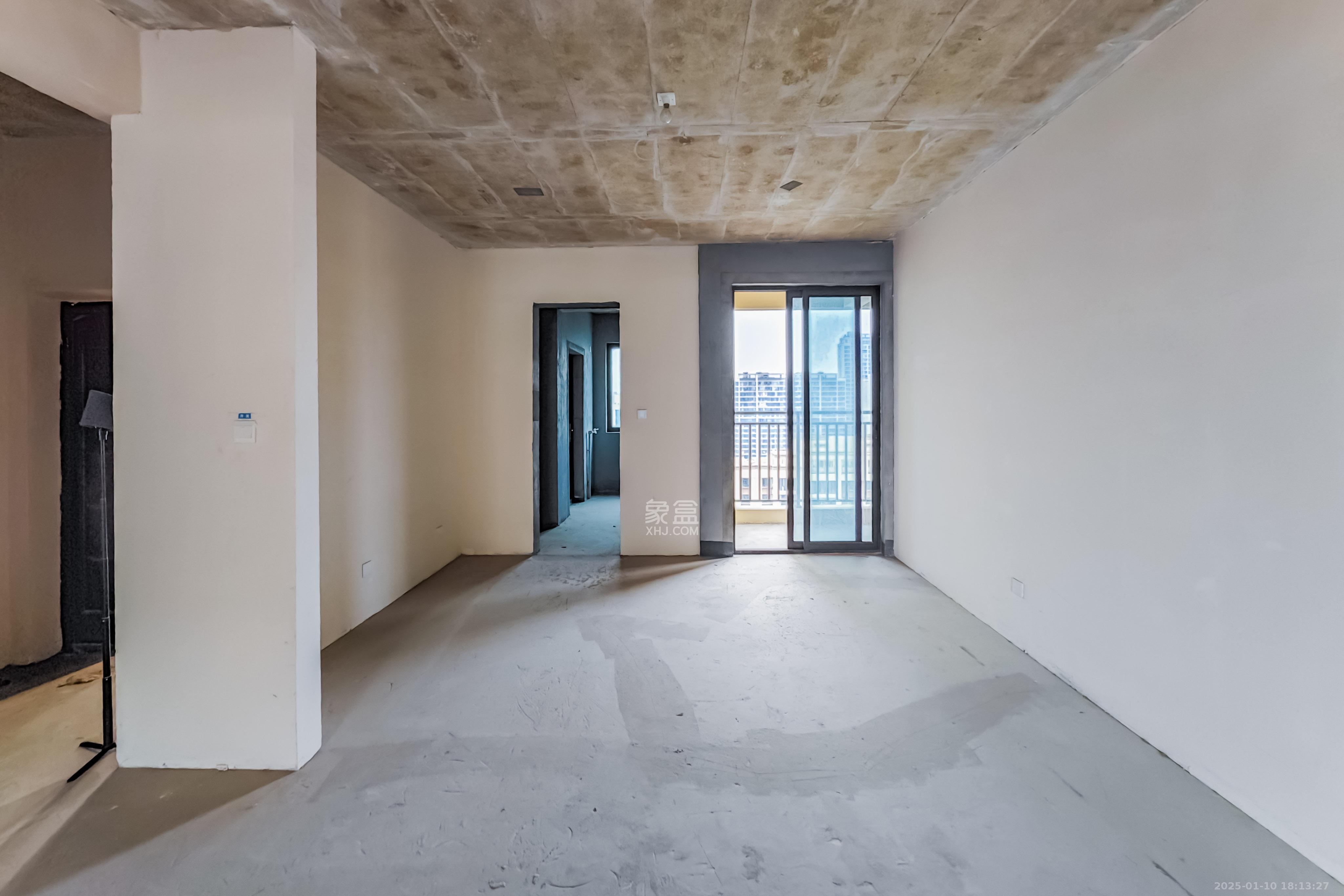 世茂璀璨天城 4室2厅3卫 2200.0元/月 世茂璀璨天城 4室2厅3卫 2200.0元/月室内图