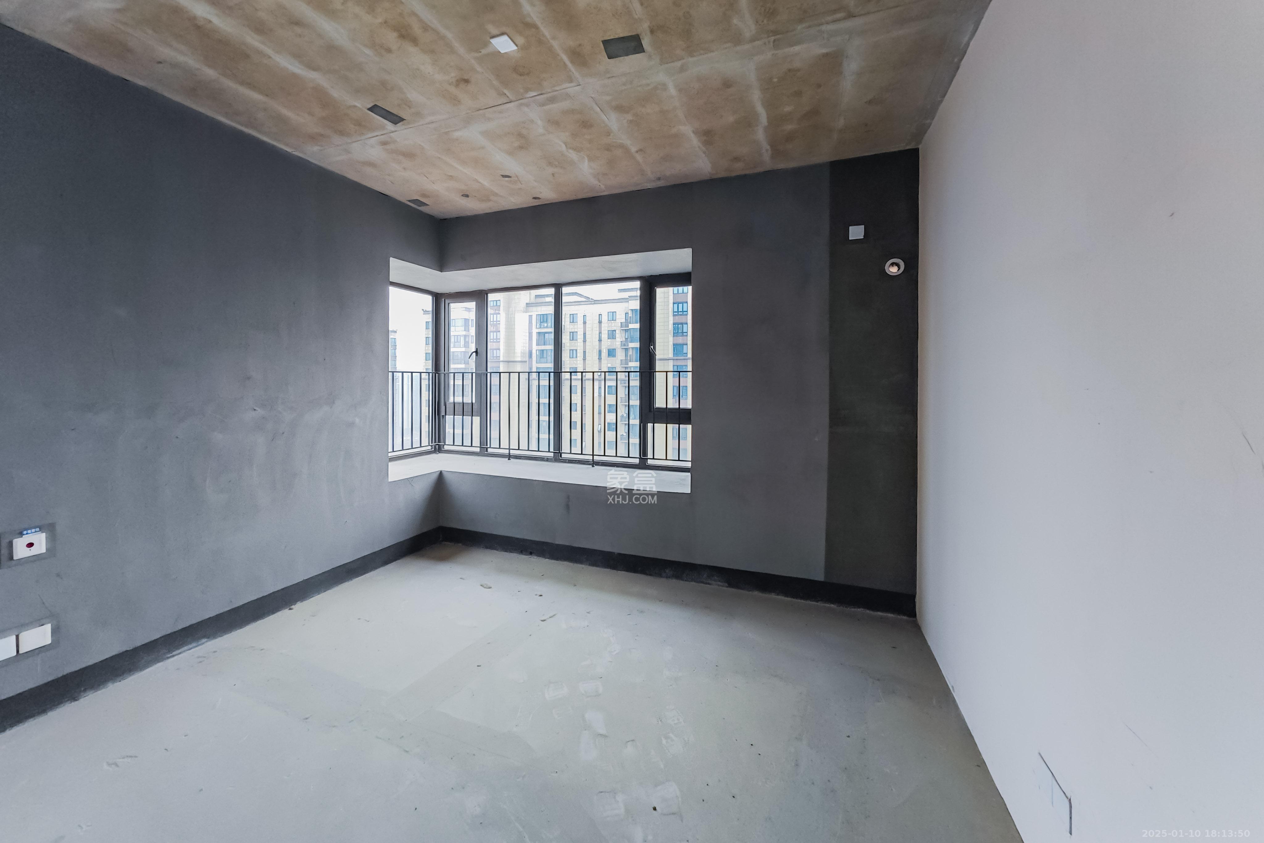 世茂璀璨天城 4室2厅3卫 2200.0元/月 世茂璀璨天城 4室2厅3卫 2200.0元/月室内图