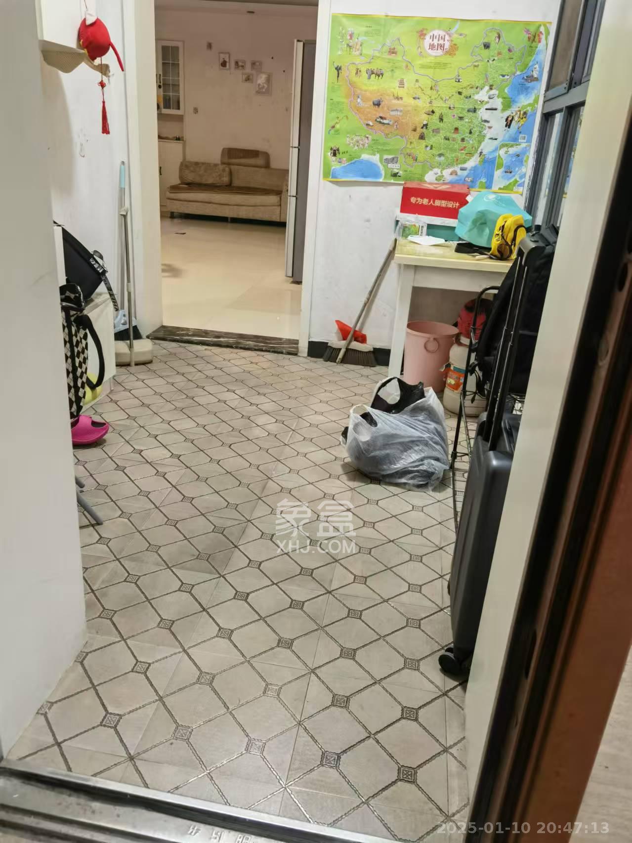 华润凤凰城二期  3室2厅1卫   1700.00元/月室内图