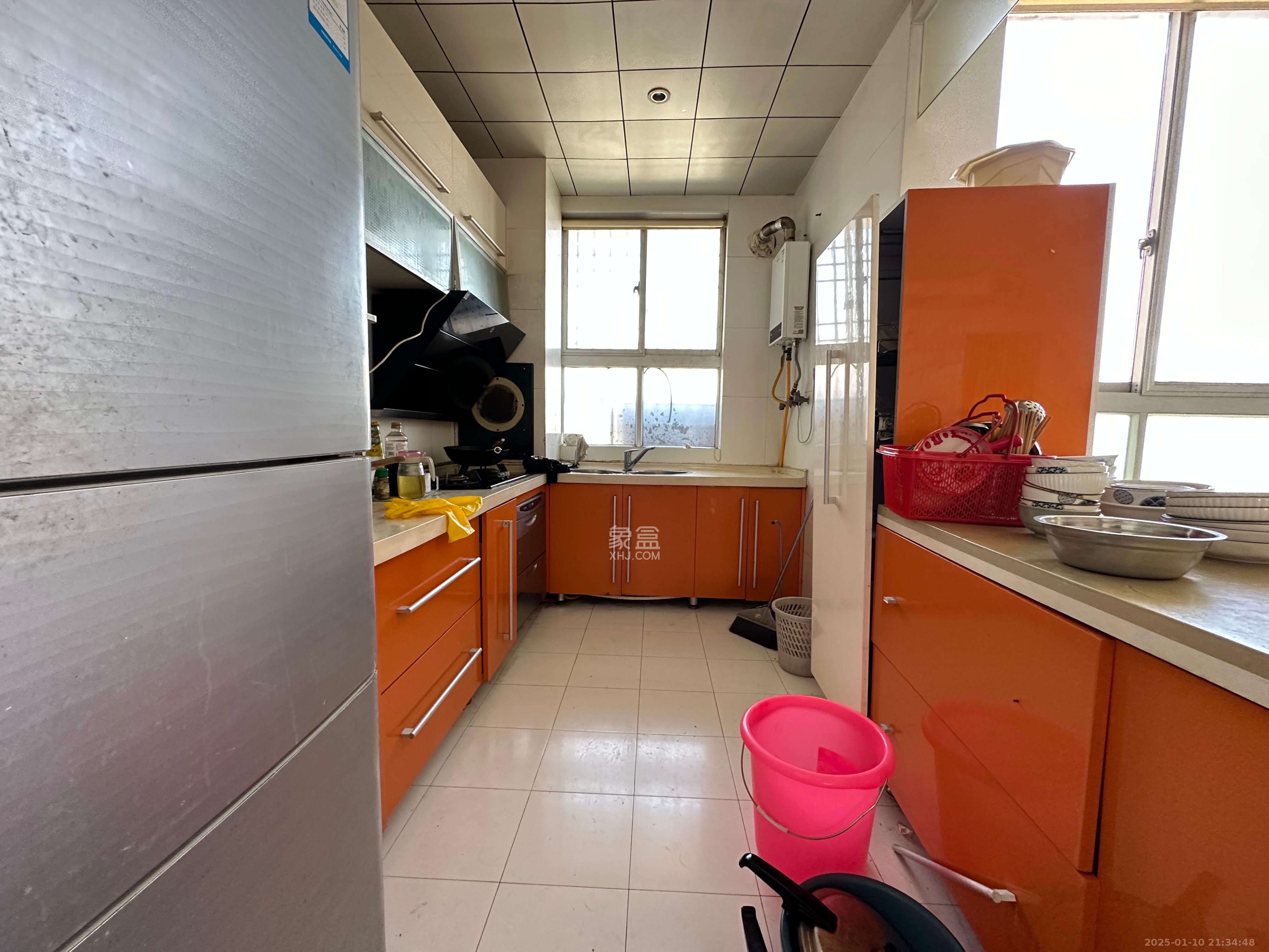 湖南省体育局单位宿舍(省体总会宿舍) 4室2厅2卫 5300.0元/月 湖南省体育局单位宿舍(省体总会宿舍) 4室2厅2卫 5300.0元/月室内图