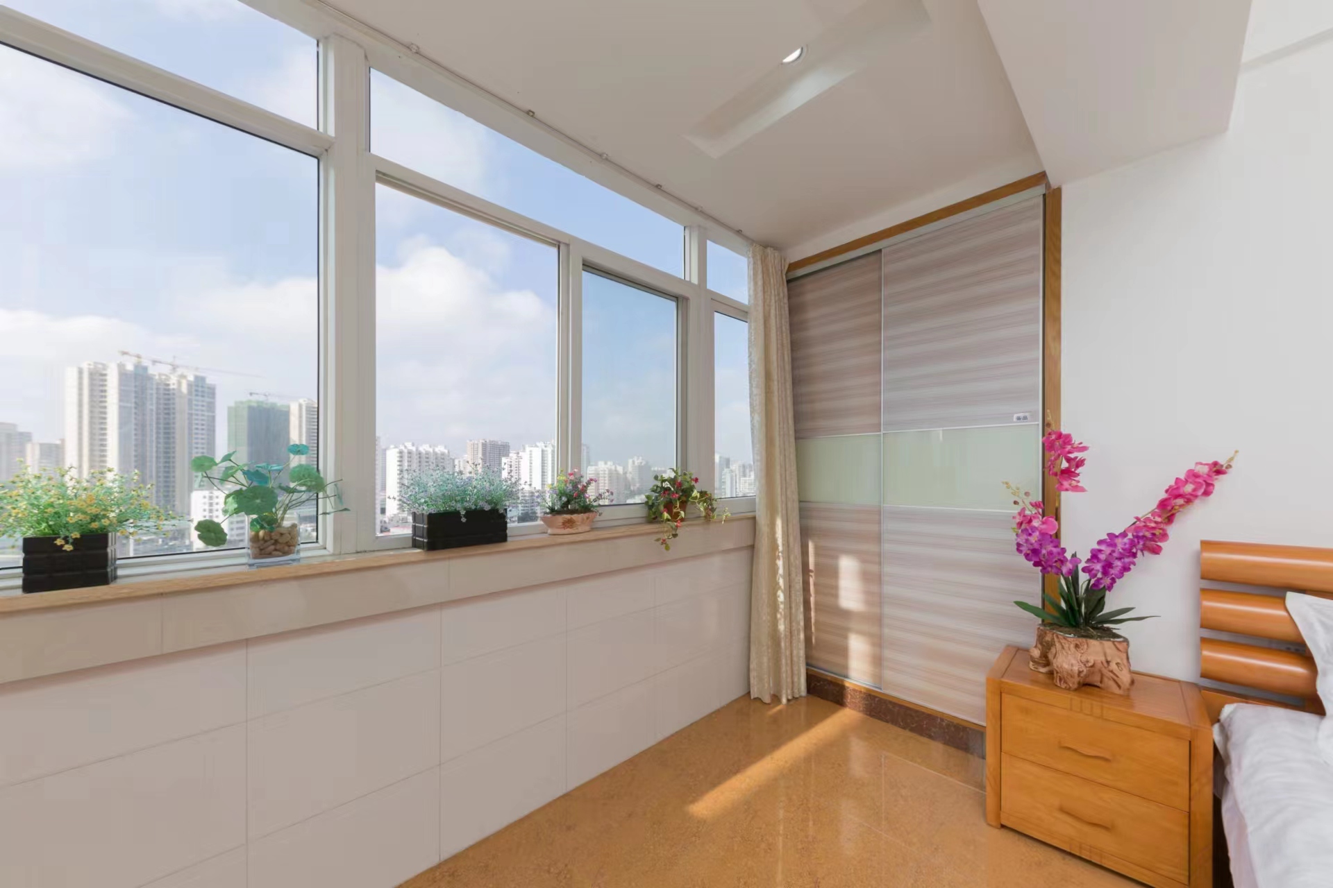 龙江大厦 4室2厅2卫 200.0万 龙江大厦 4室2厅2卫 200.0万室内图