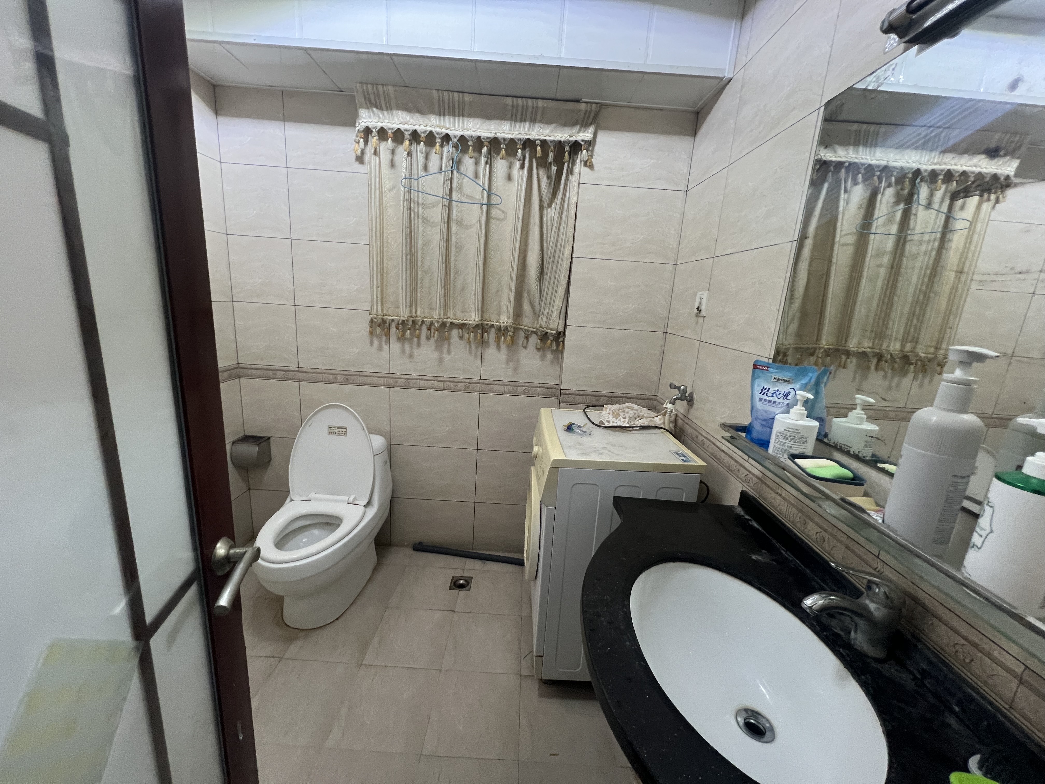 富豪大厦(富豪花园) 3室2厅1卫 130.0万 富豪大厦(富豪花园) 3室2厅1卫 130.0万客厅