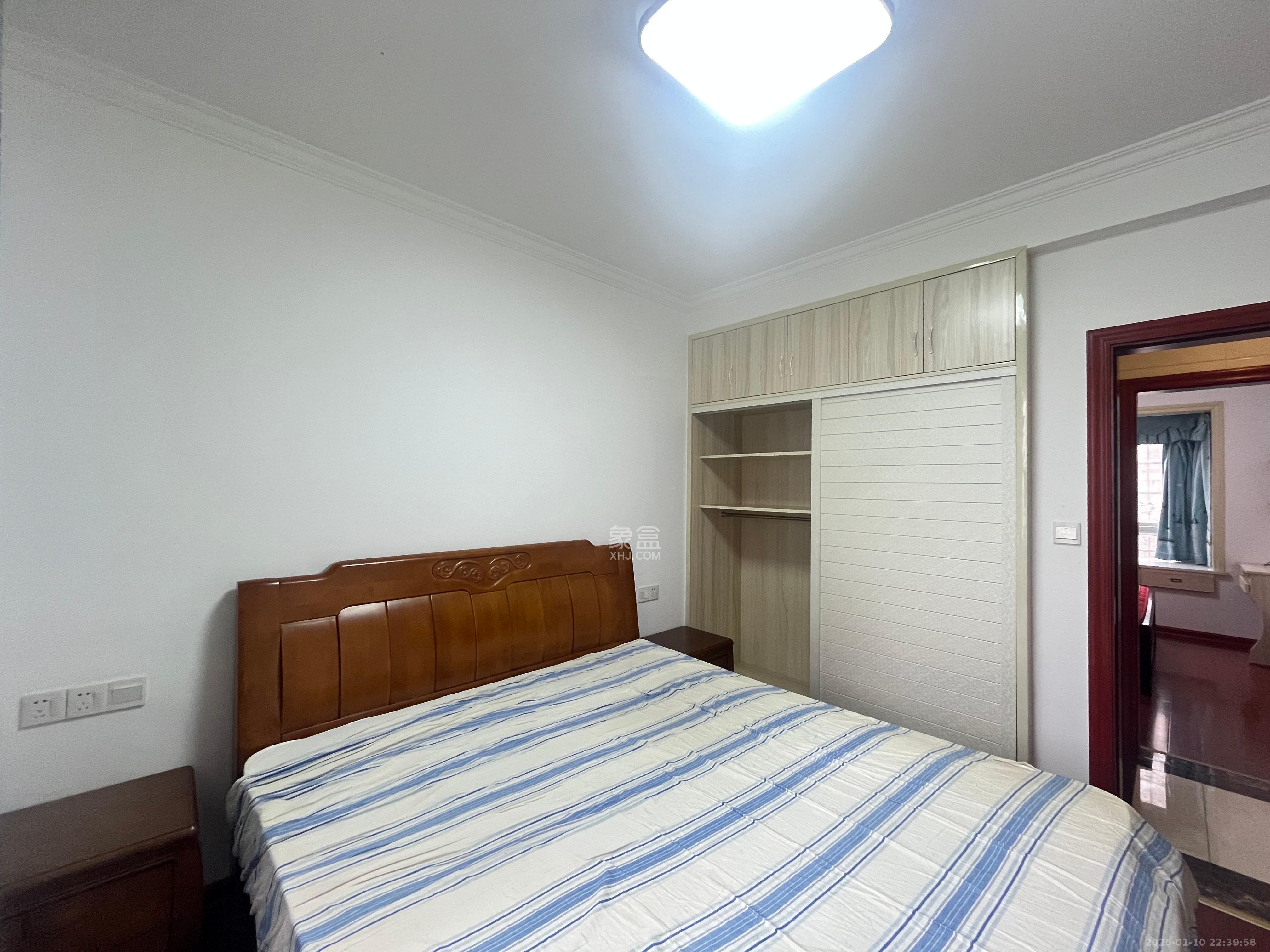 柏家塘小区  1室1厅1卫    2000.0元/月 柏家塘小区  1室1厅1卫    2000.0元/月室内图