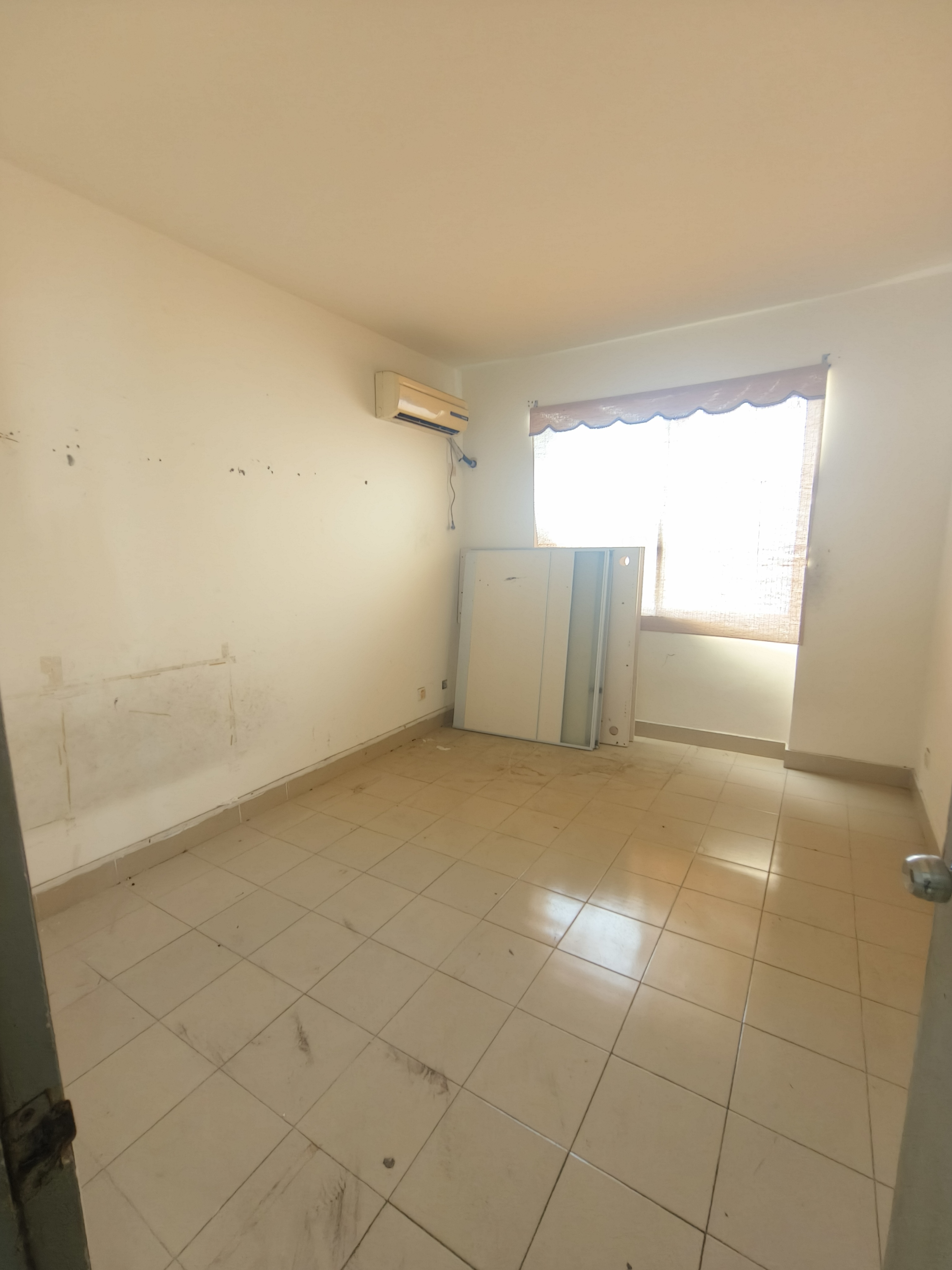 中盐大厦 3室2厅2卫 3000.0元/月 中盐大厦 3室2厅2卫 3000.0元/月室内图