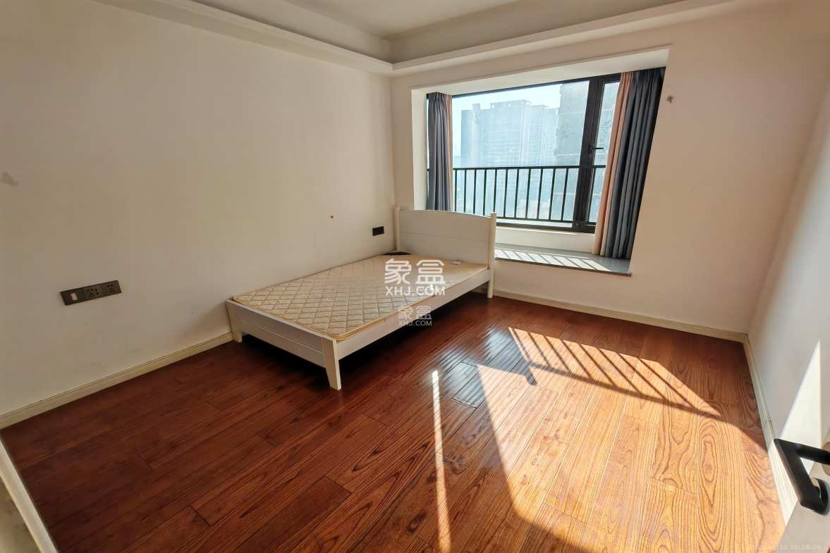 万科金色梦想C区  4室2厅2卫    4000.0元/月 万科金色梦想C区  4室2厅2卫    4000.0元/月室内图