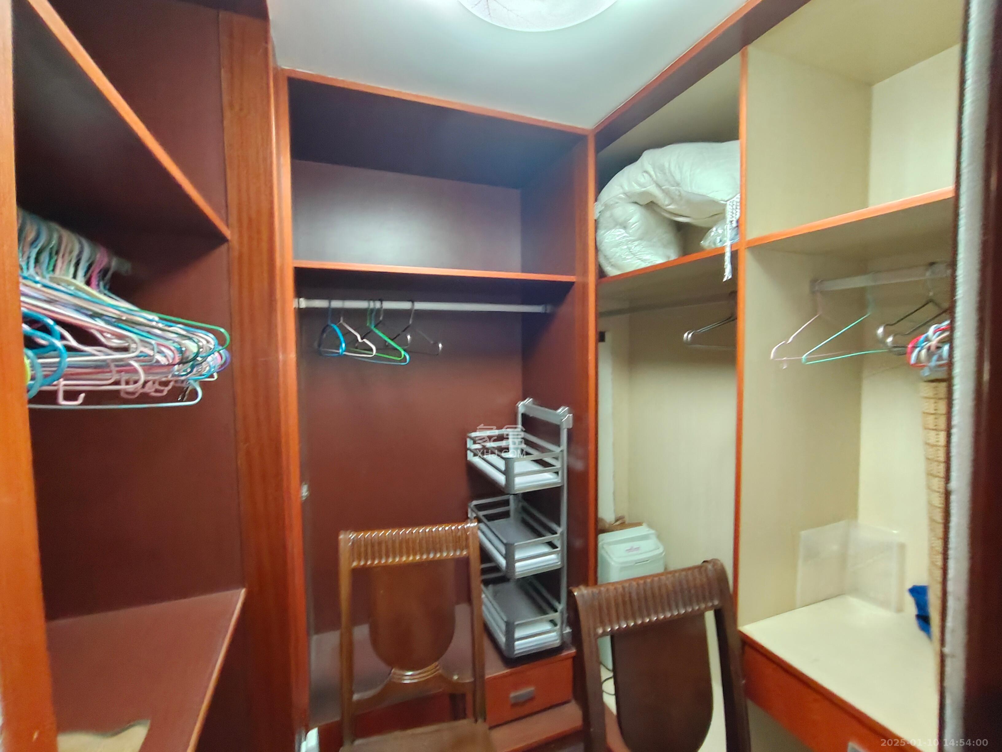 富景园 4室2厅0卫 3000.0元/月 富景园 4室2厅0卫 3000.0元/月室内图