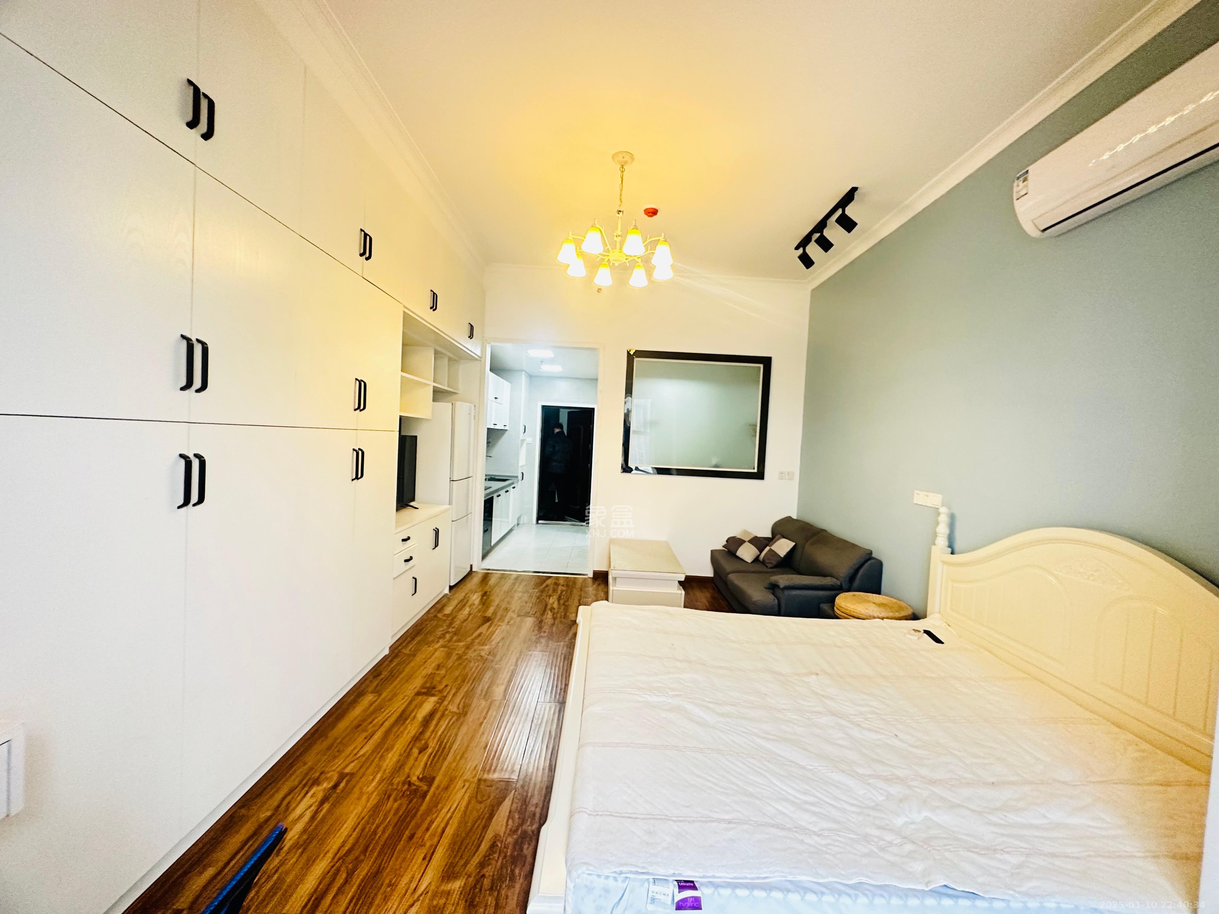 骑龙安置小区  2室2厅1卫    2200.0元/月 骑龙安置小区  2室2厅1卫    2200.0元/月室内图