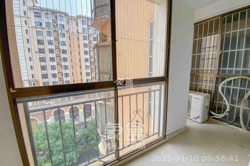 米兰春天  4室2厅2卫    2500.0元/月 米兰春天  4室2厅2卫    2500.0元/月室内图