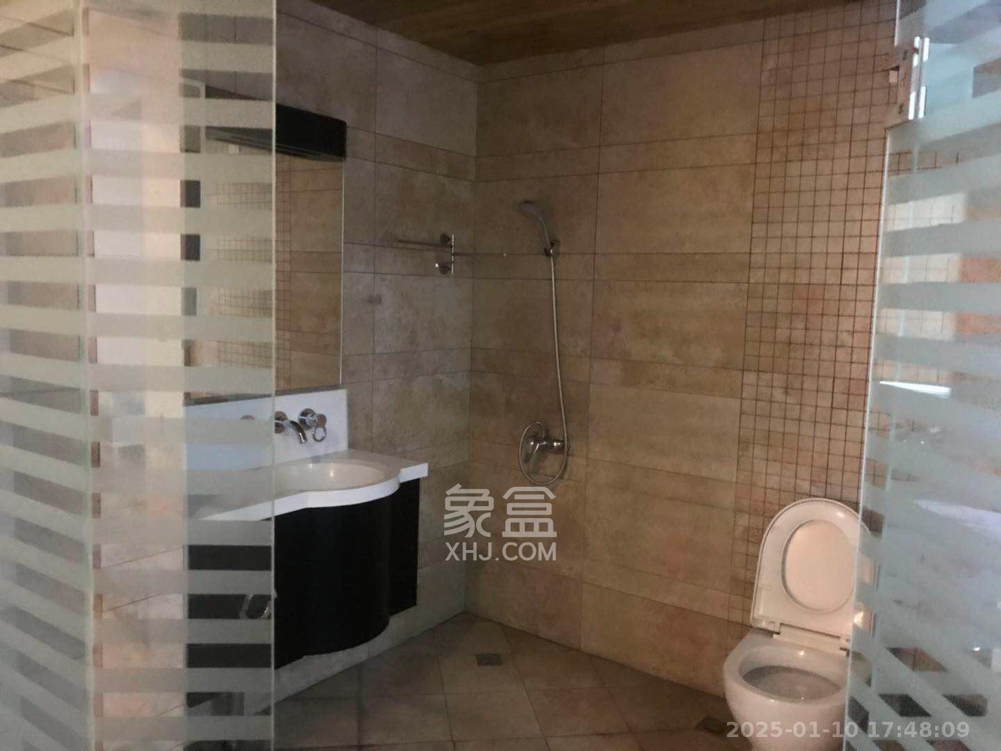 华雅花园 3室2厅1卫 3500.0元/月 华雅花园 3室2厅1卫 3500.0元/月室内图