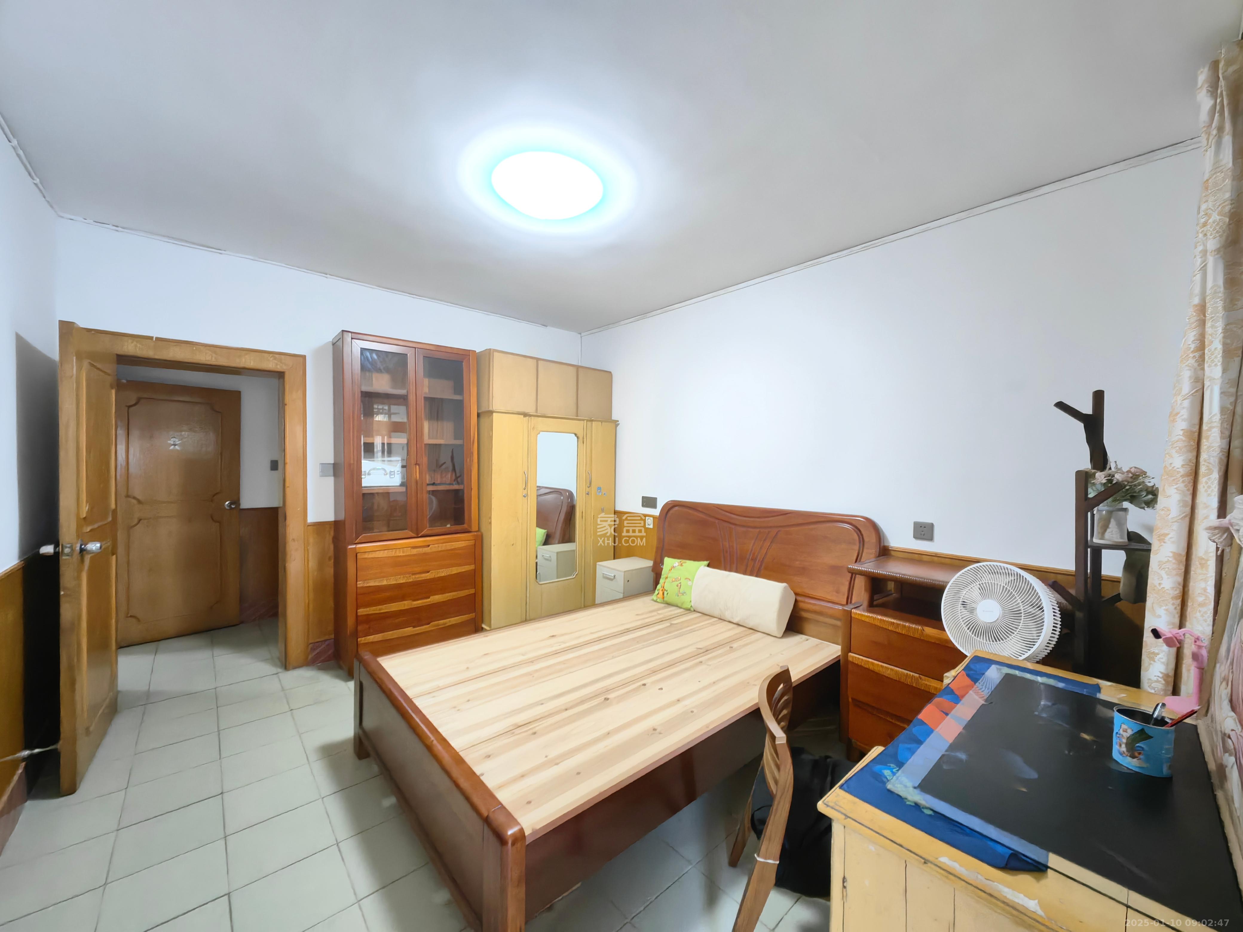 逸苑小区(农大教工宿舍)  2室2厅1卫    1350.0元/月 逸苑小区(农大教工宿舍)  2室2厅1卫    1350.0元/月室内图